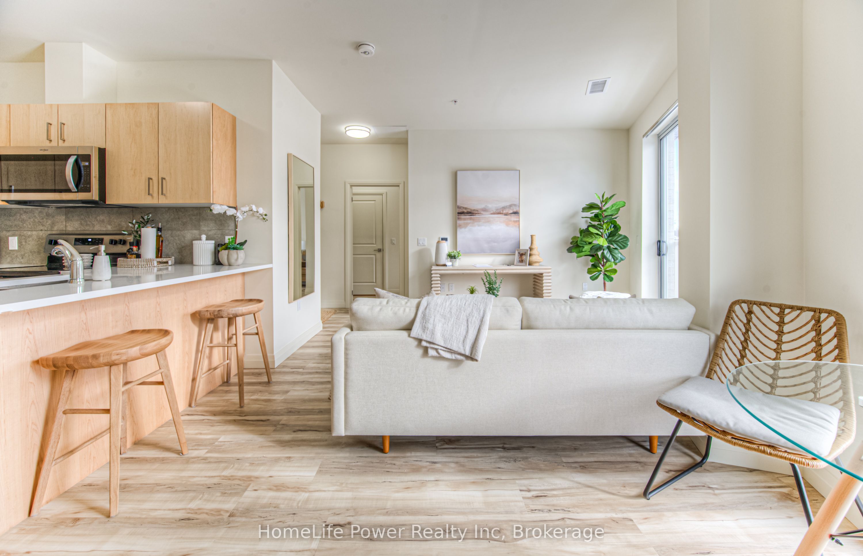 #204 - 301 Westmount Road Property Photo 10