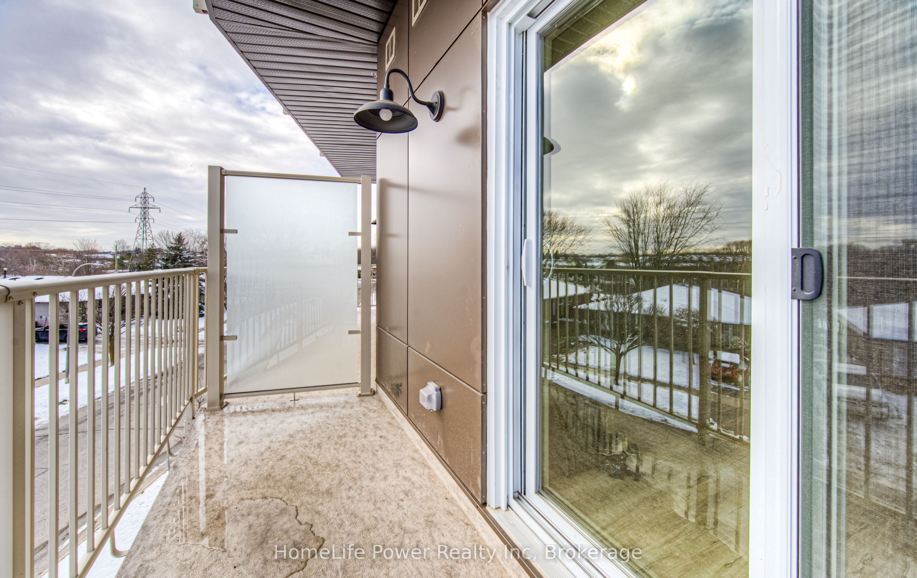 #204 - 301 Westmount Road Property Photo 27