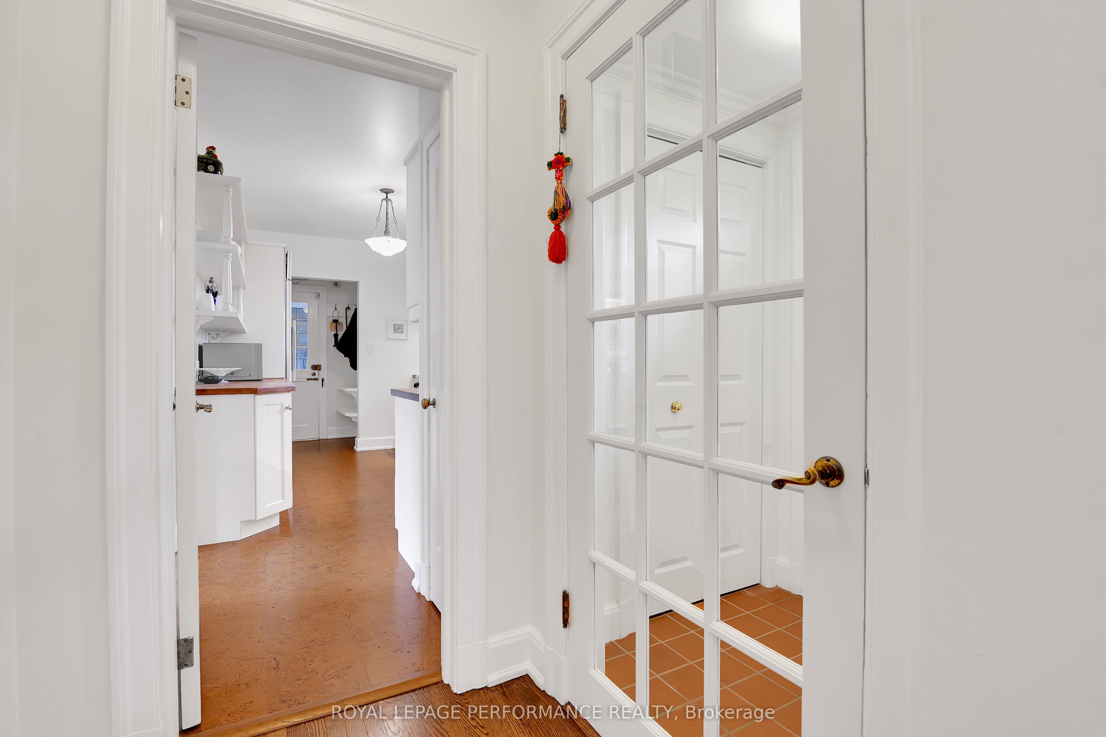 550 Piccadilly Avenue Property Photo 6