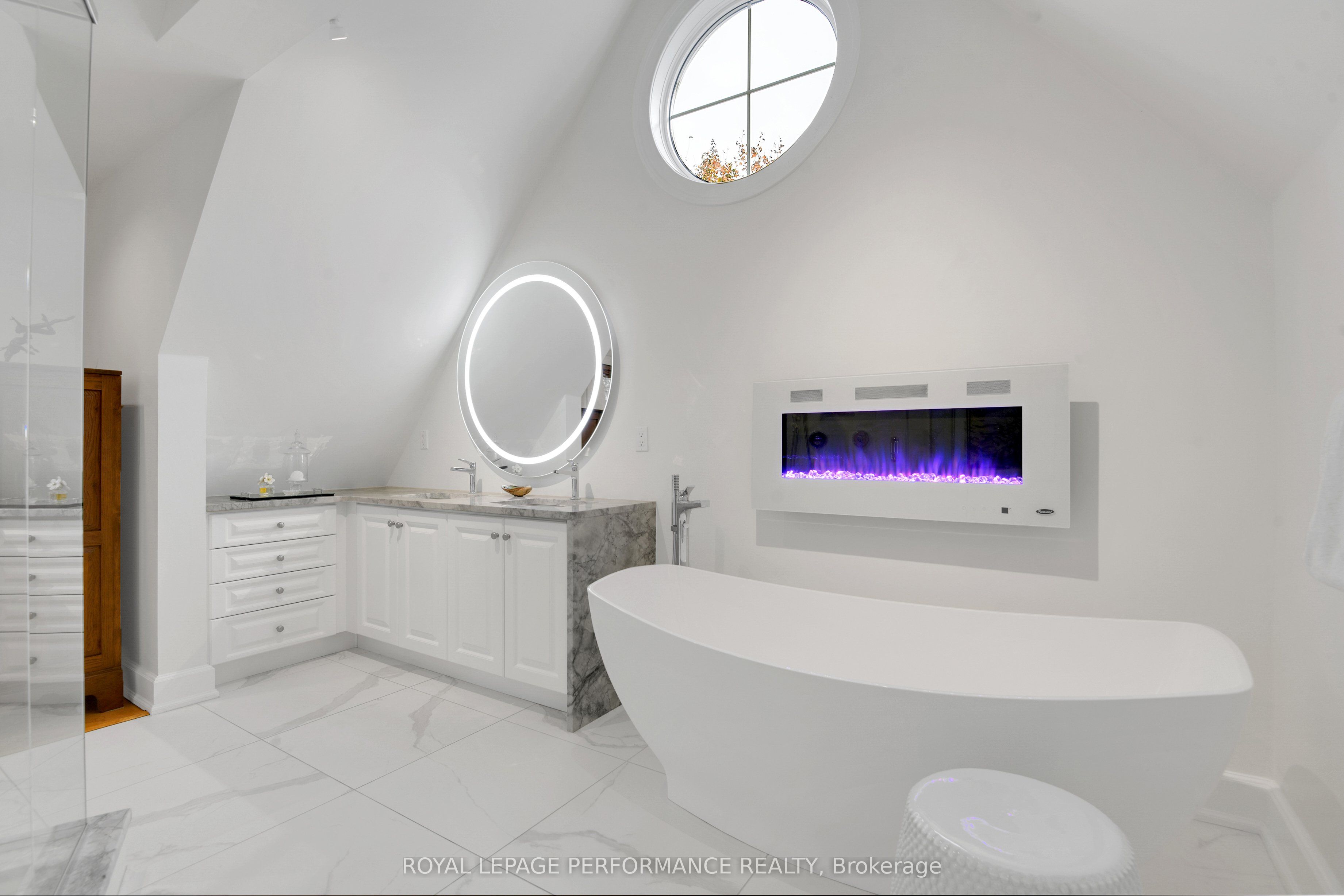 550 Piccadilly Avenue Property Photo 24