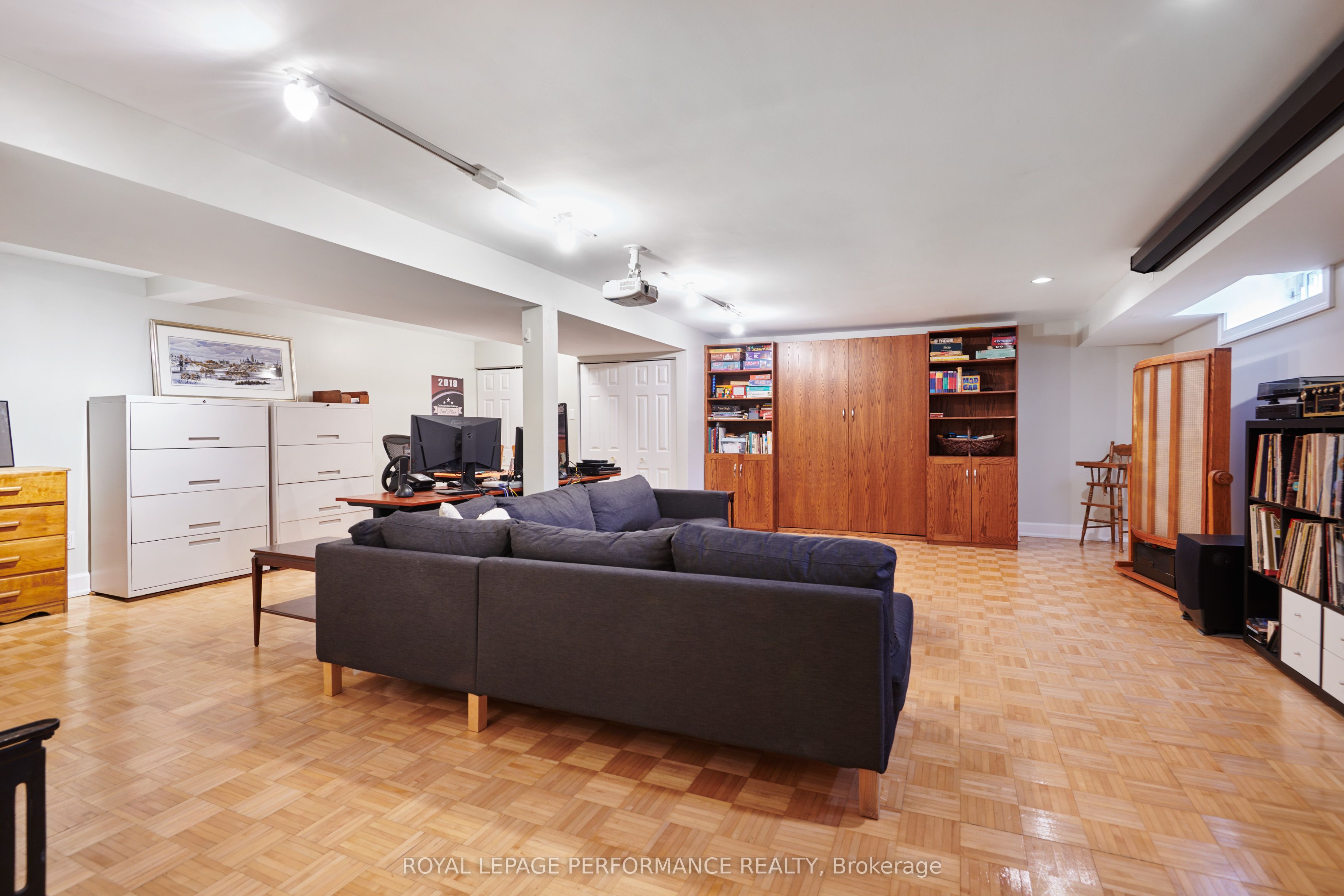 550 Piccadilly Avenue Property Photo 30