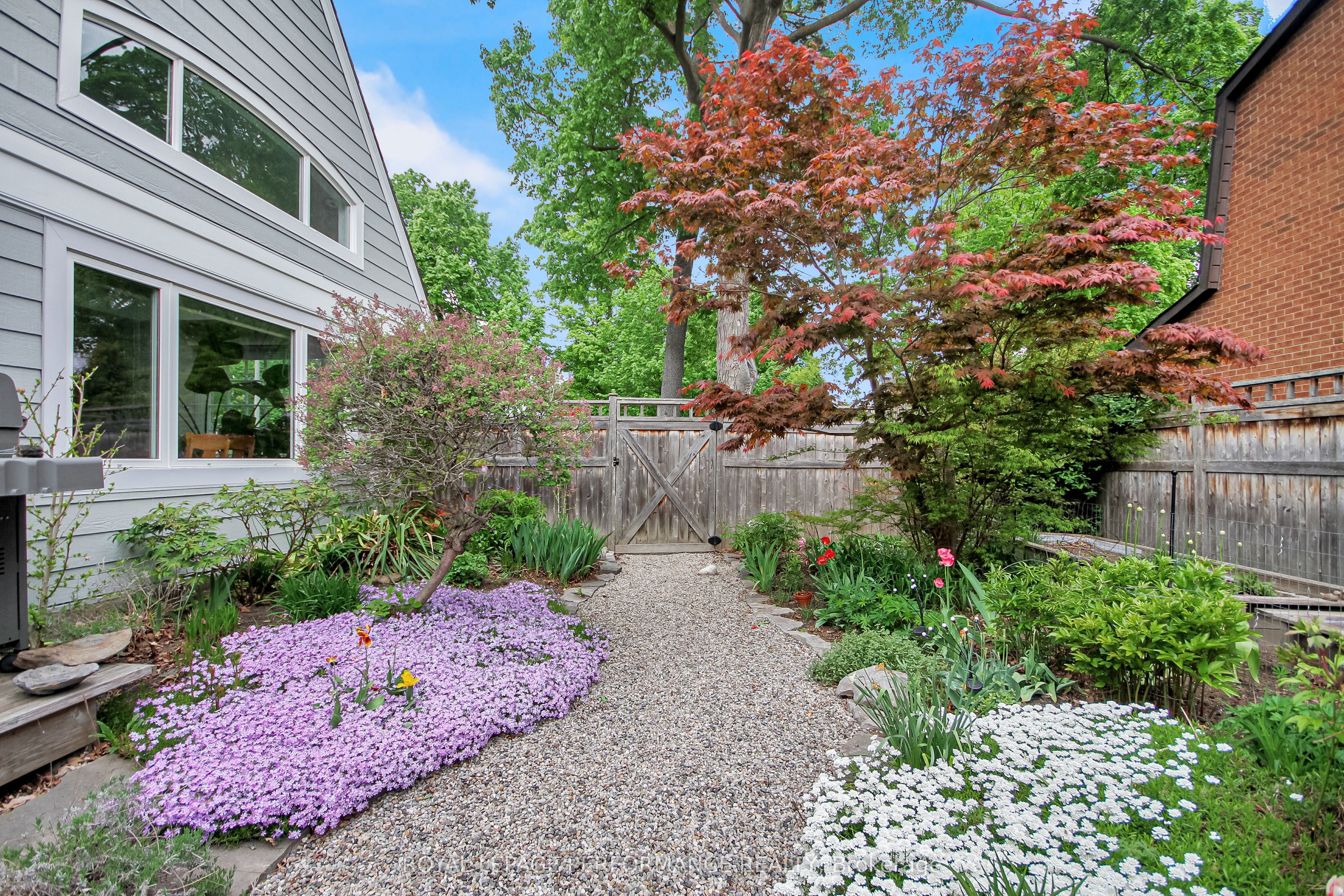 550 Piccadilly Avenue Property Photo 35