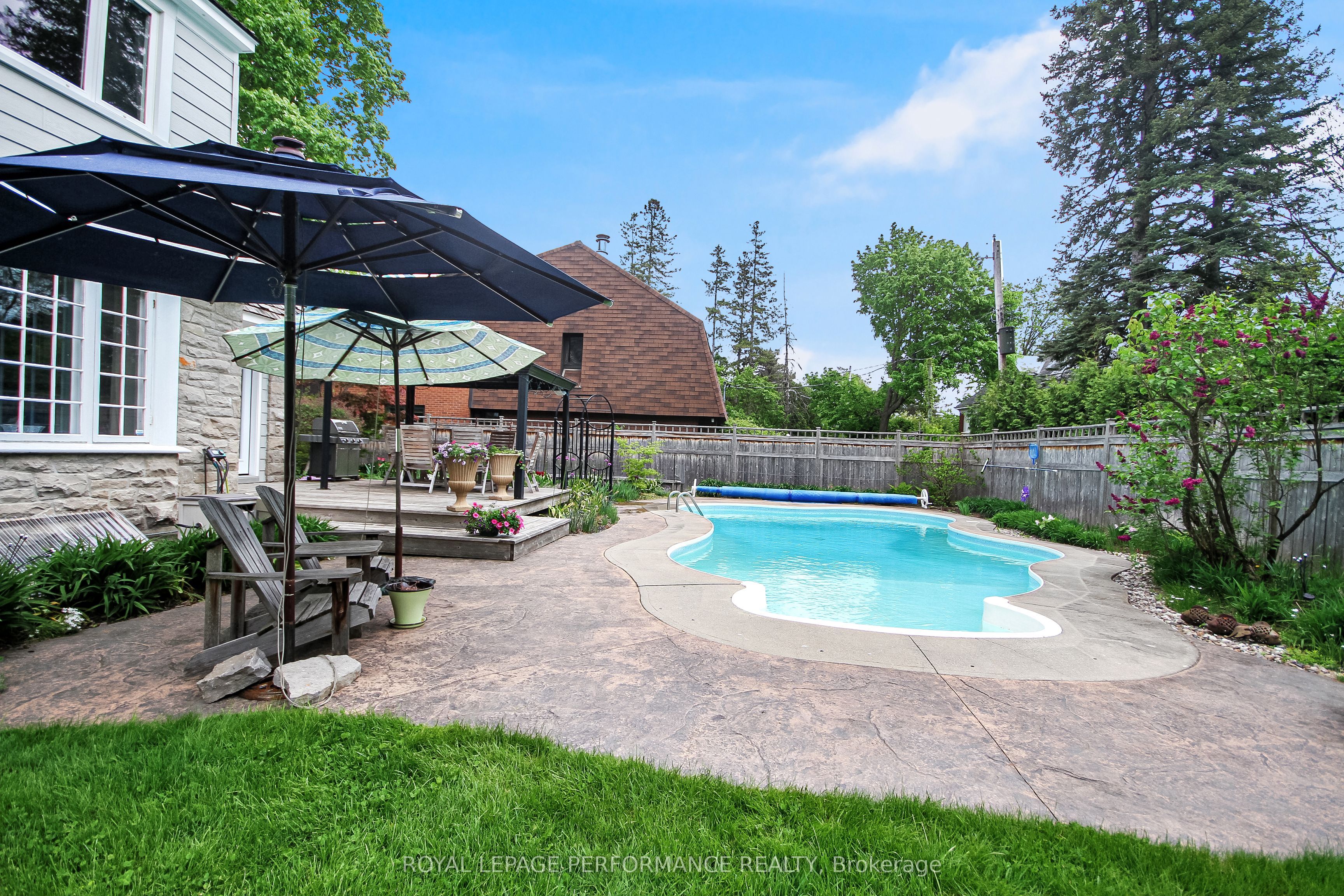 550 Piccadilly Avenue Property Photo 43