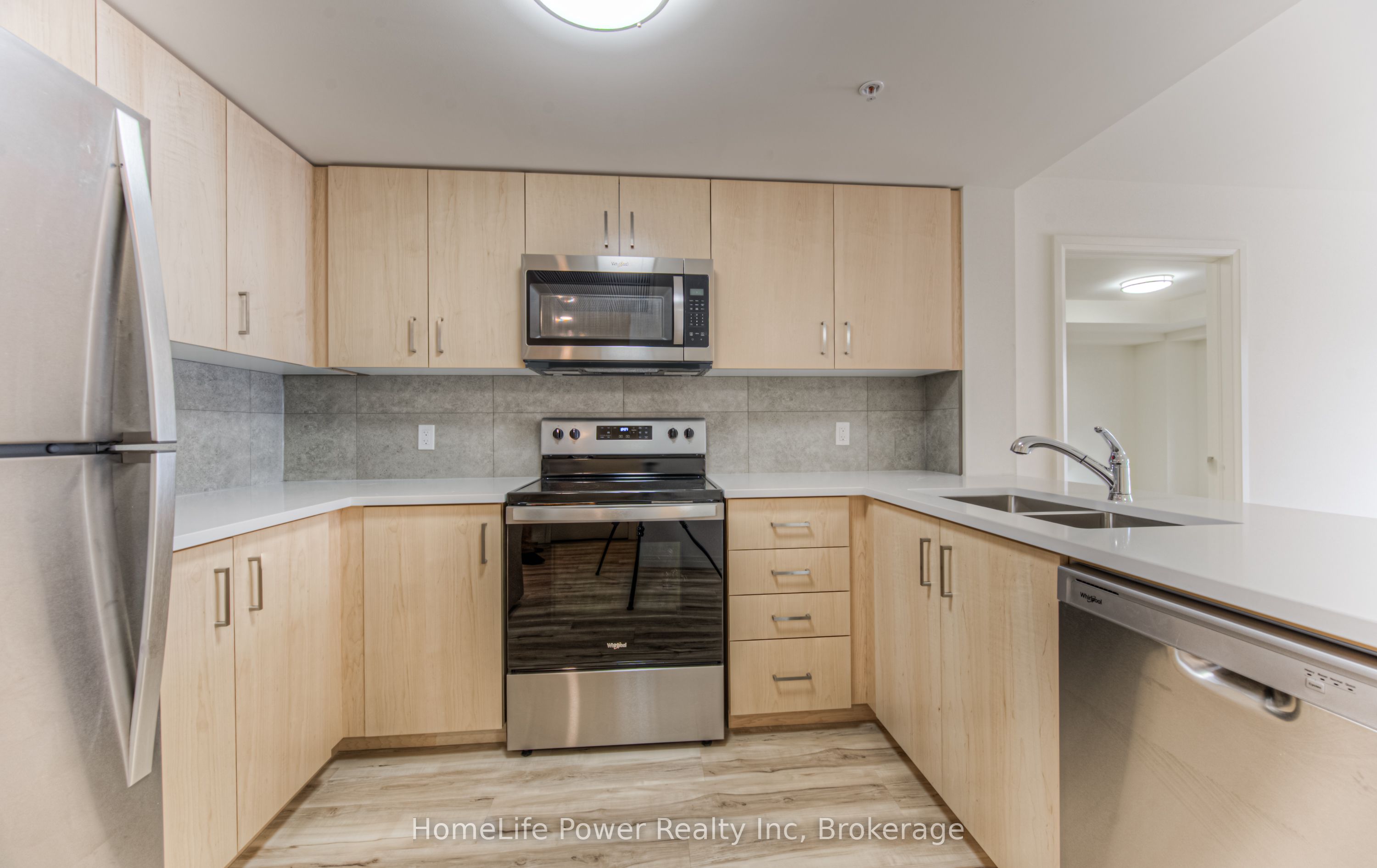 #g1 - 301 Westmount Road Property Photo 15