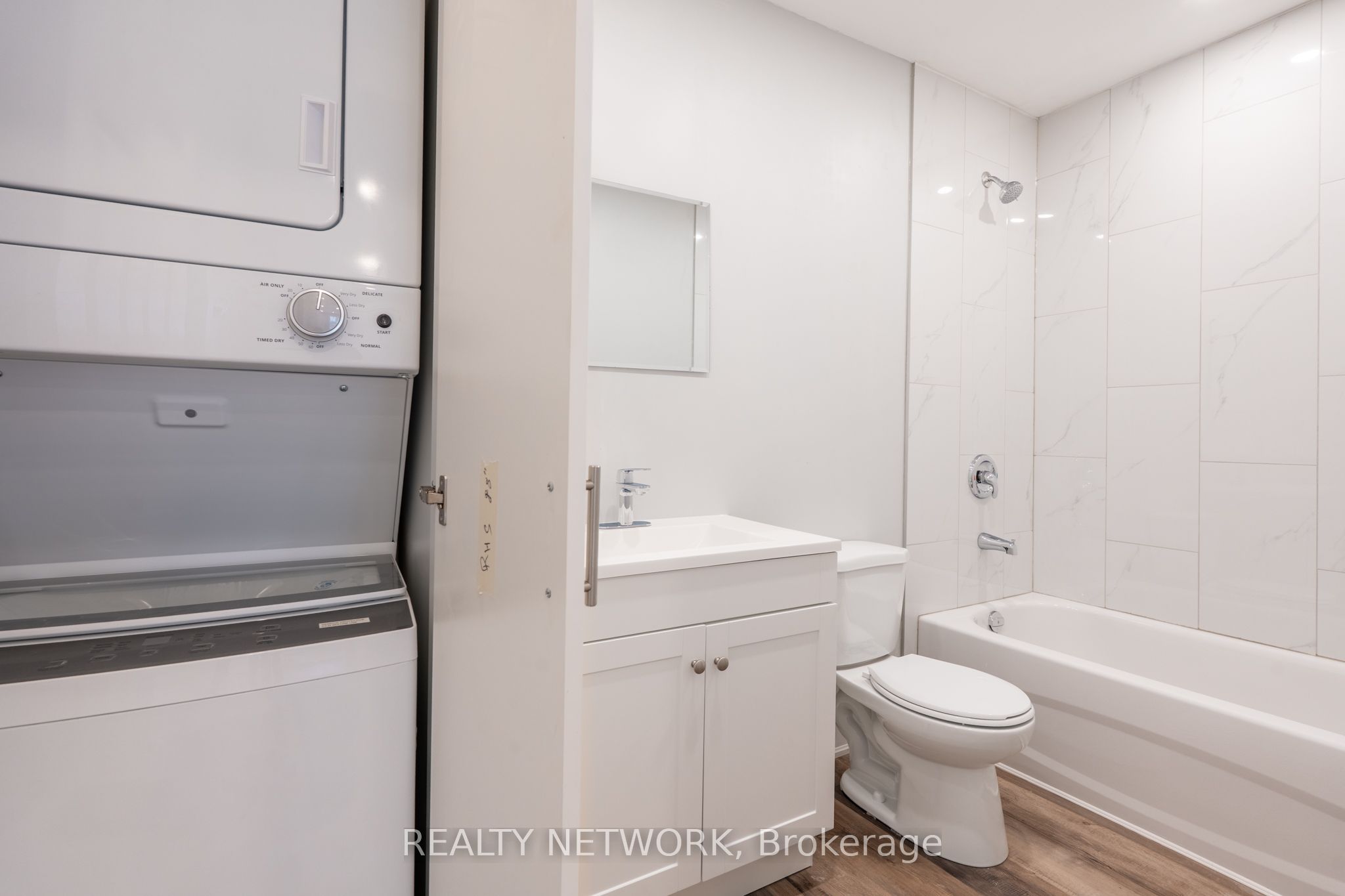 189 Britannia Ave Property Photo 18