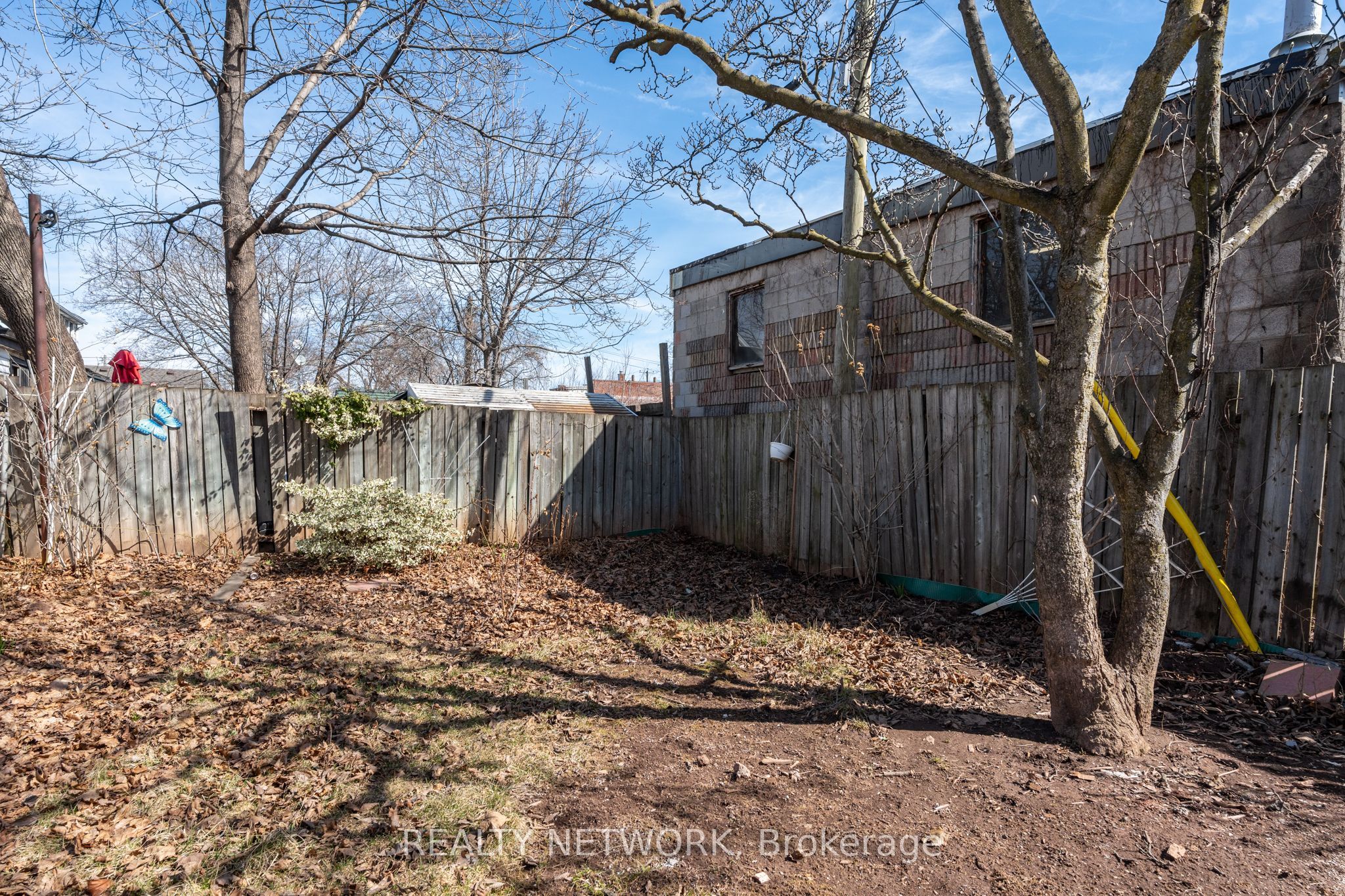 189 Britannia Ave Property Photo 21