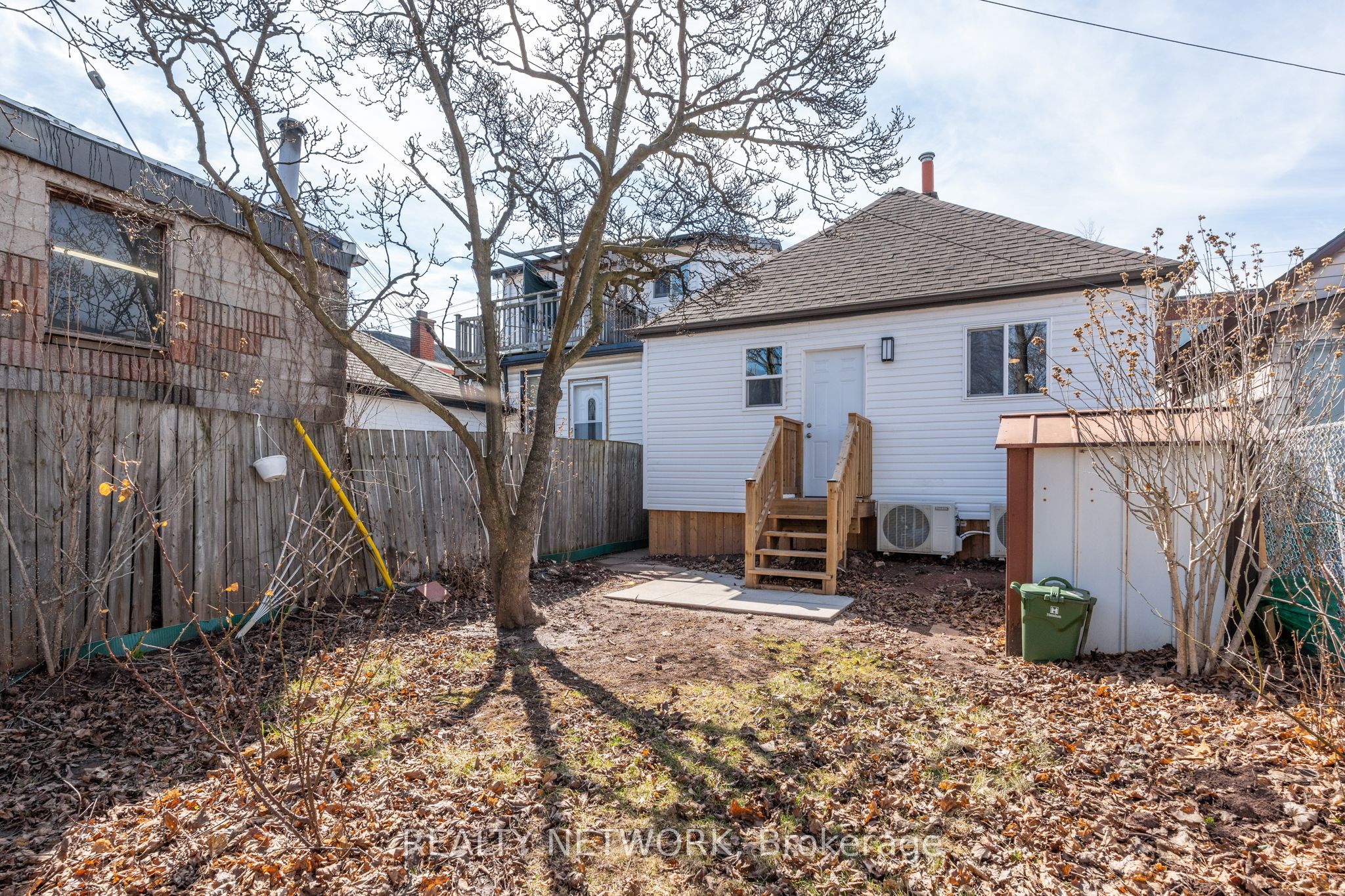 189 Britannia Ave Property Photo 23