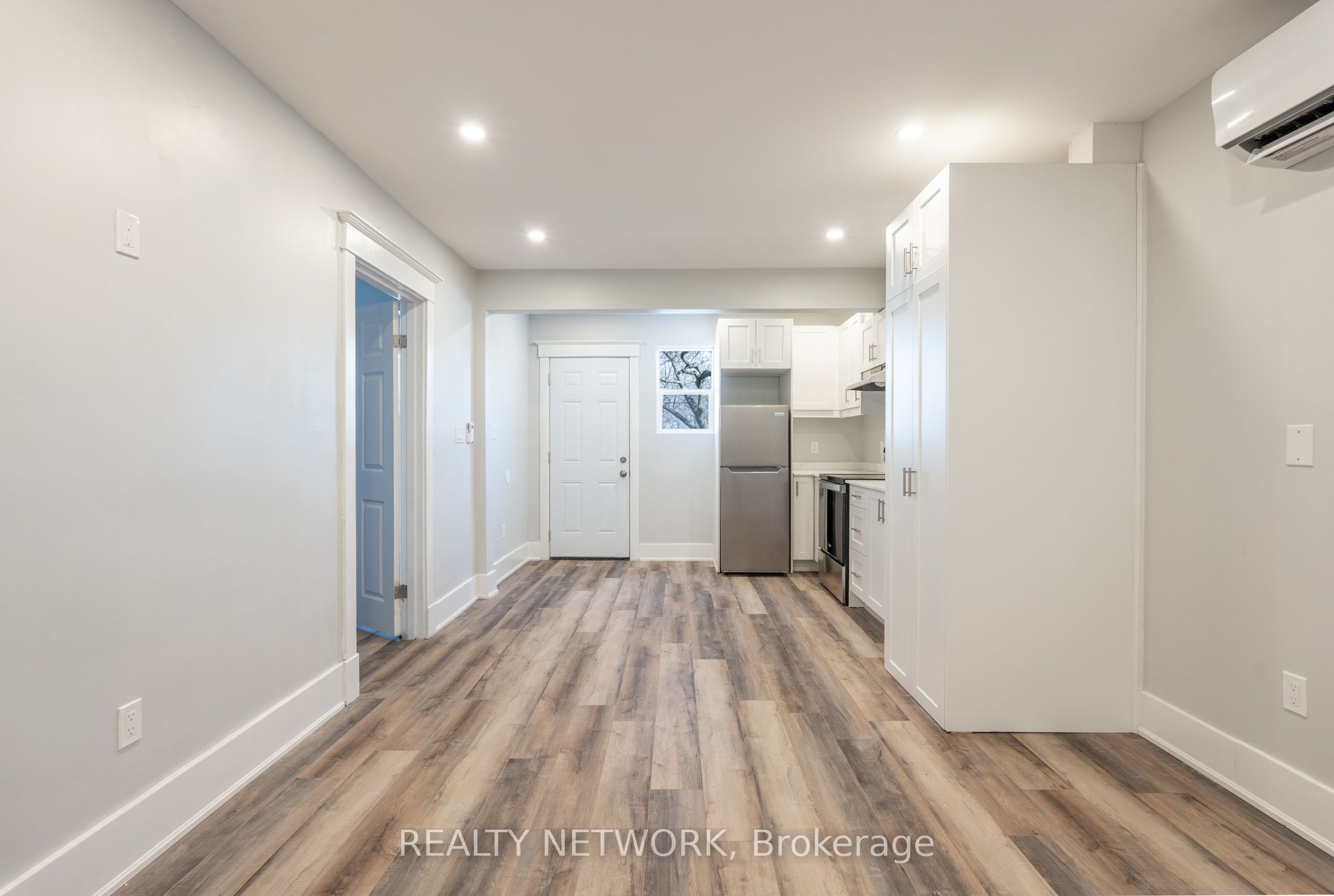 189 Britannia Ave Property Photo 27