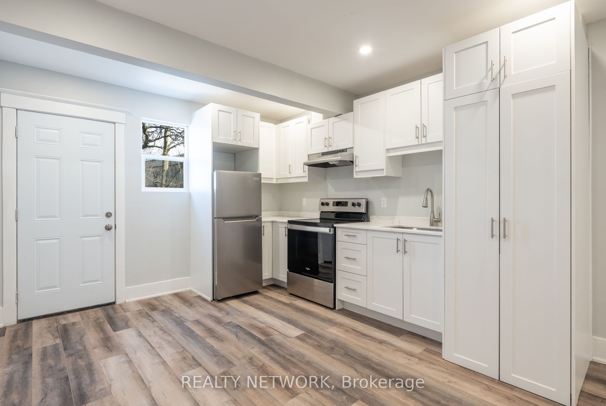 189 Britannia Ave Property Photo 29