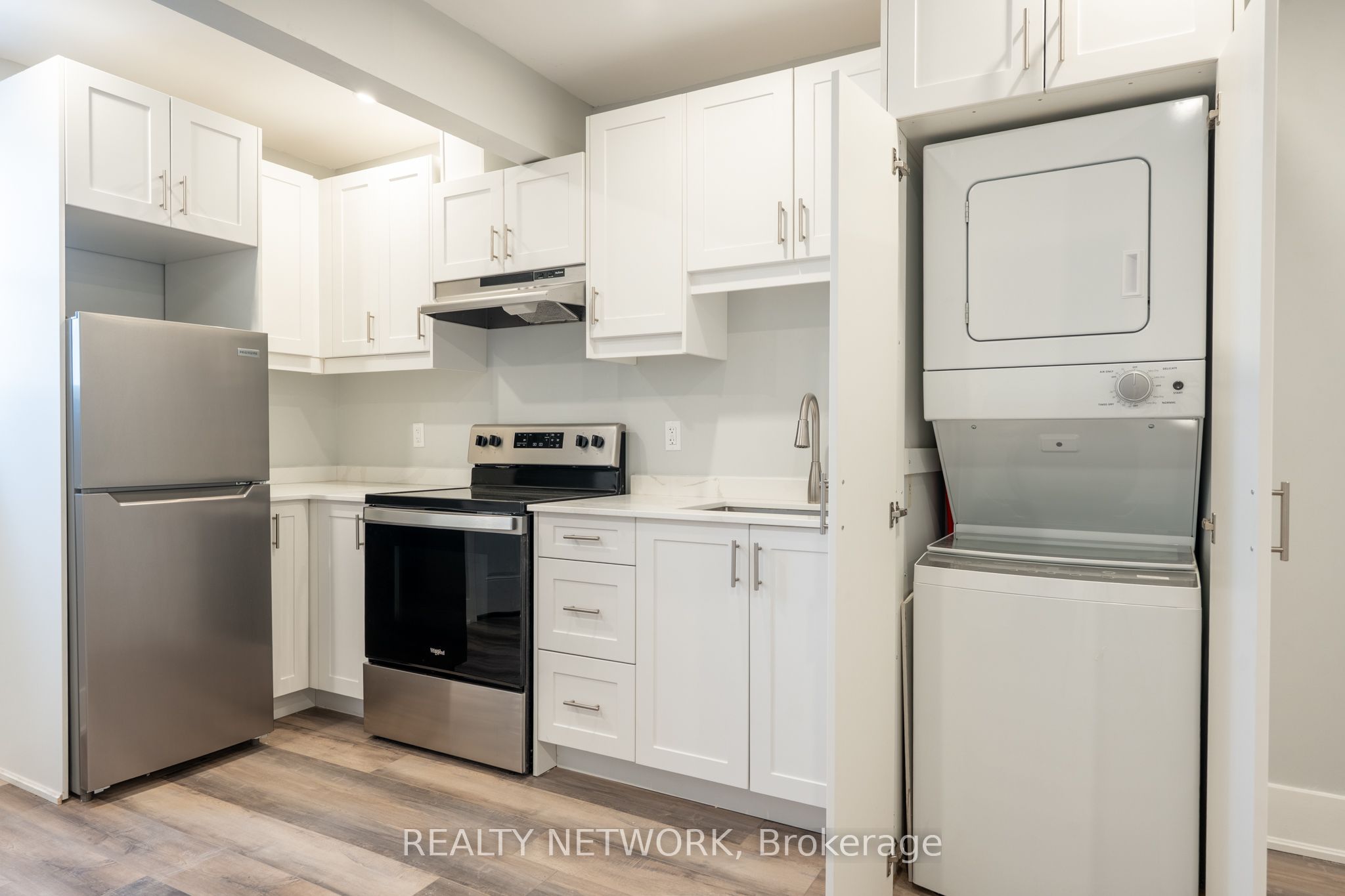 189 Britannia Ave Property Photo 32