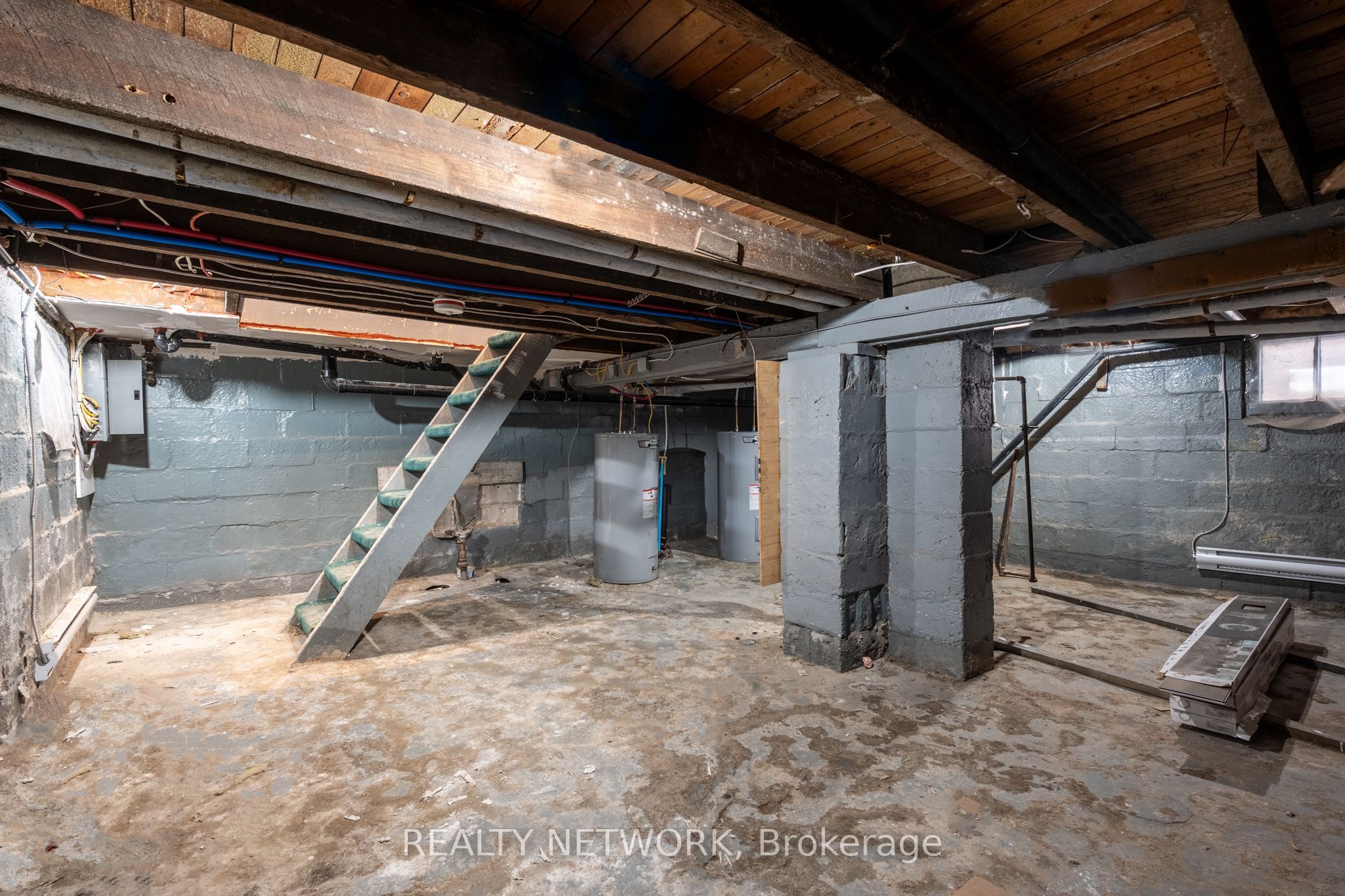 189 Britannia Ave Property Photo 37