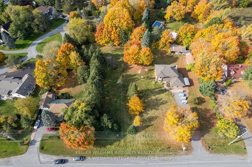 #2 - 3440 Woodroffe Avenue Property Photo 5