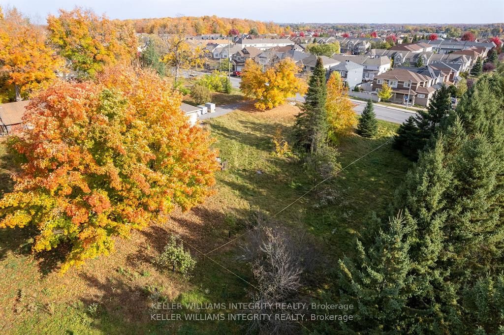 #2 - 3440 Woodroffe Avenue Property Photo 10
