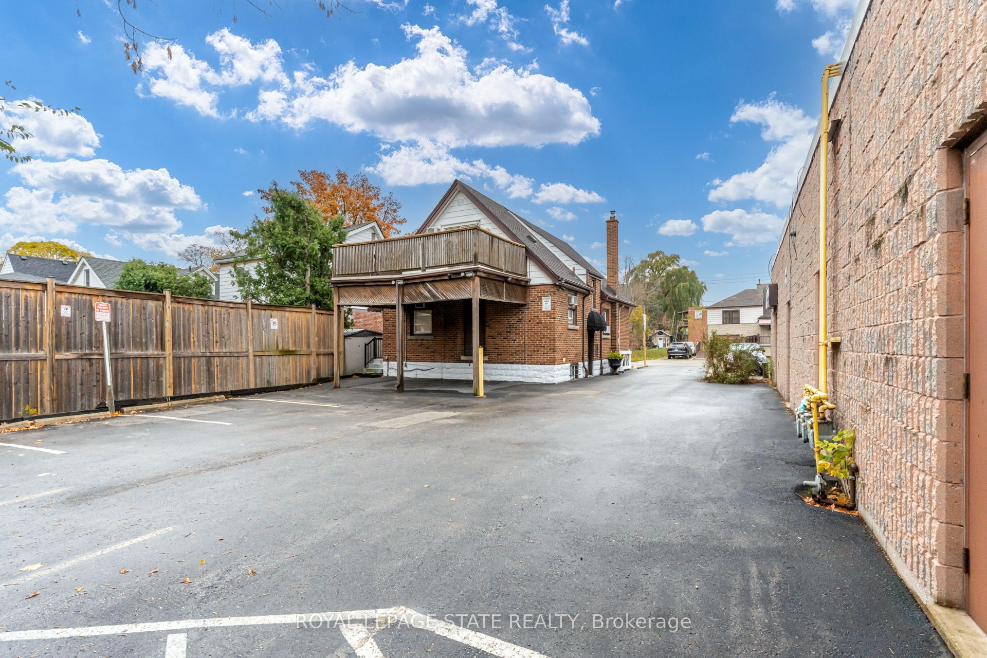 15 Empress Avenue Property Photo 38
