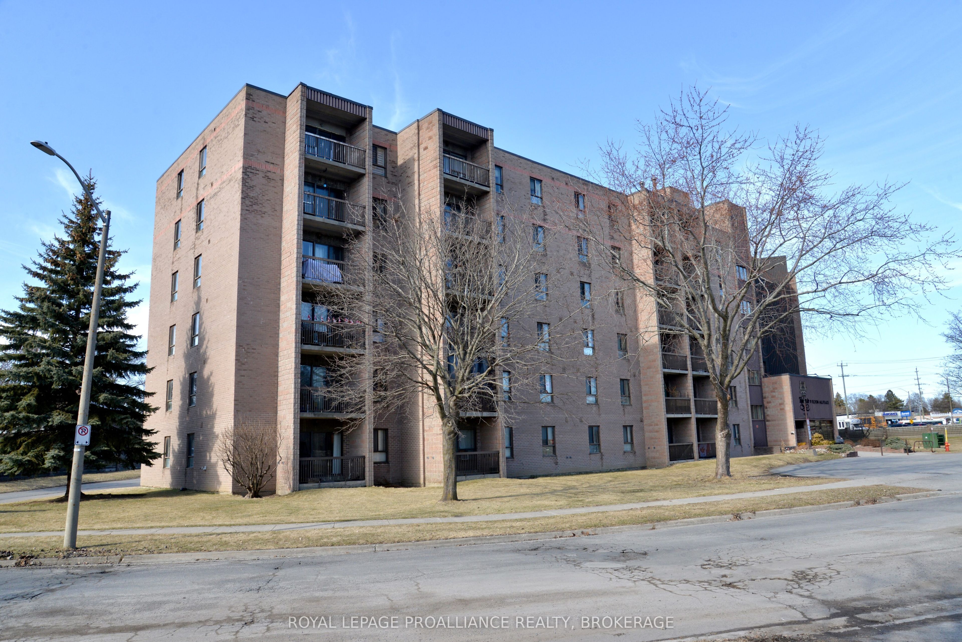 #210 - 17 Eldon Hall Place Property Photo 1
