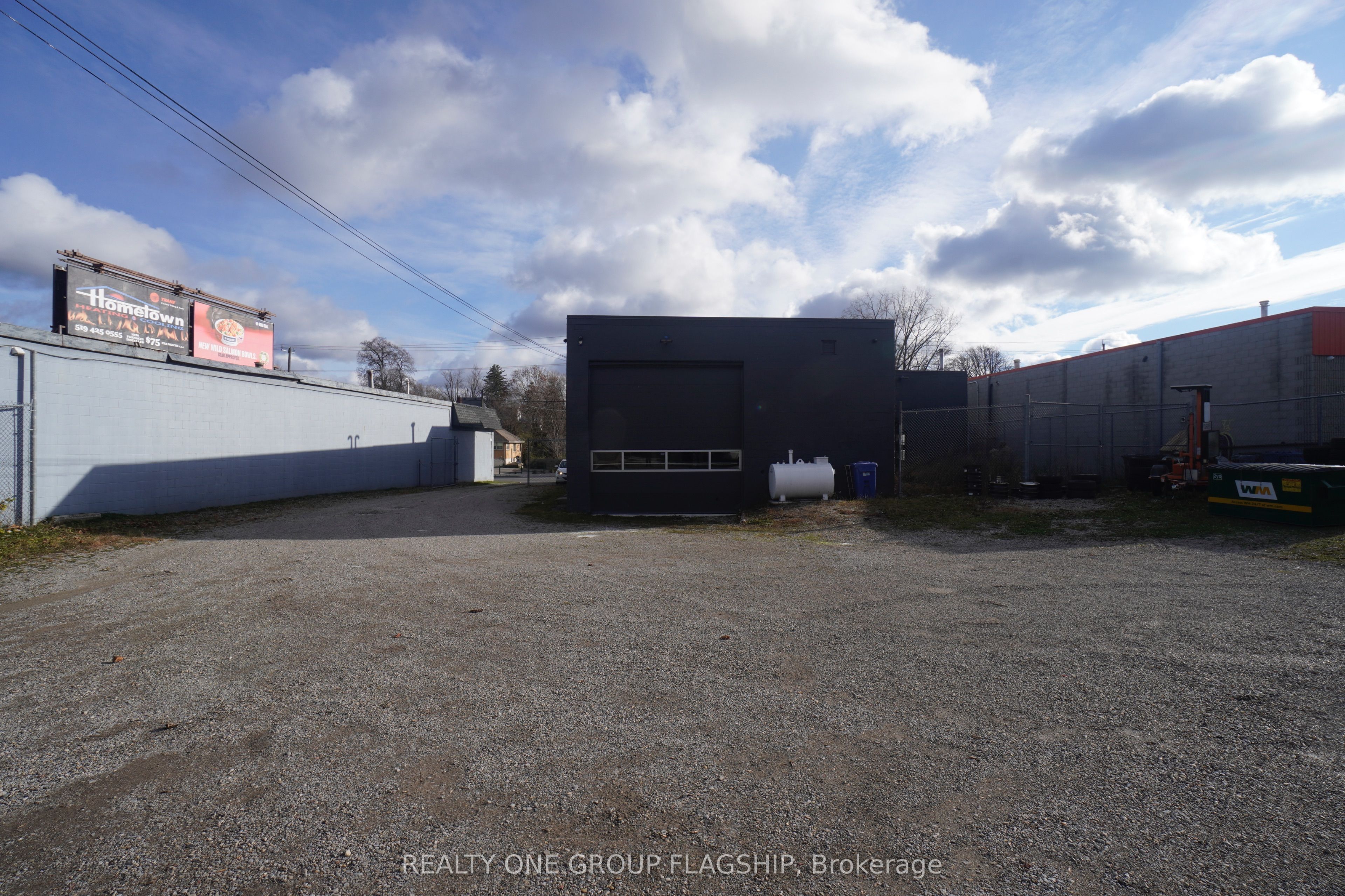 205 Wharncliffe Road Property Photo 23