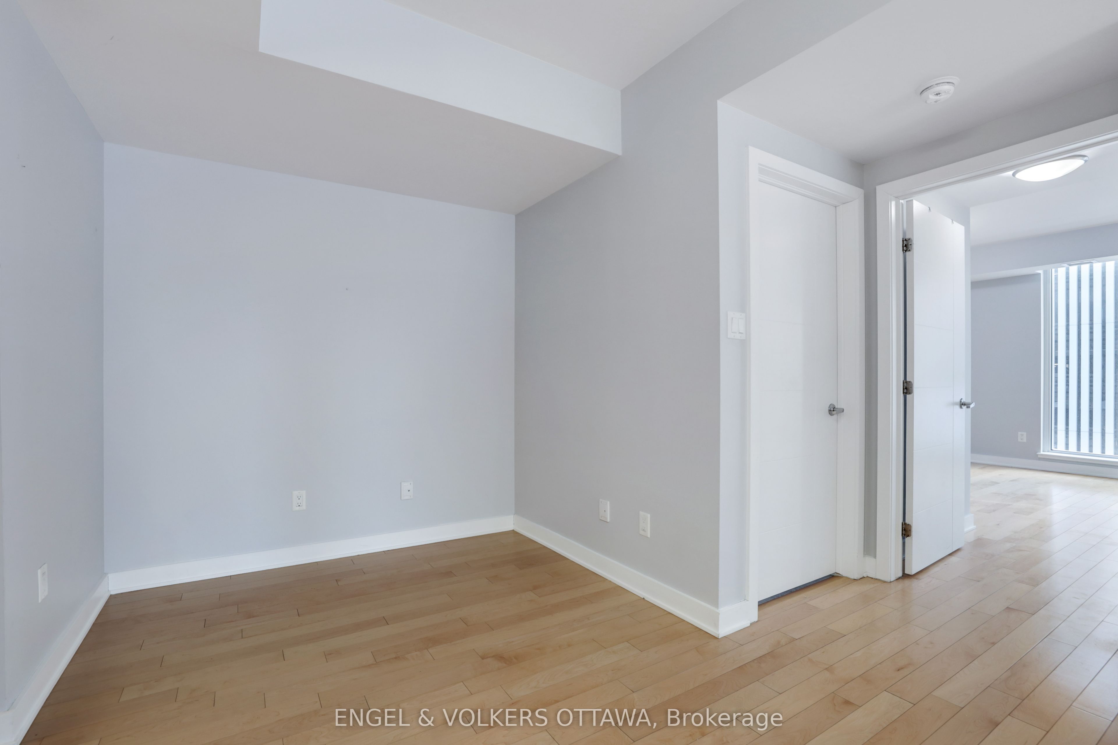 #404 - 179 Metcalfe Street Property Photo 5