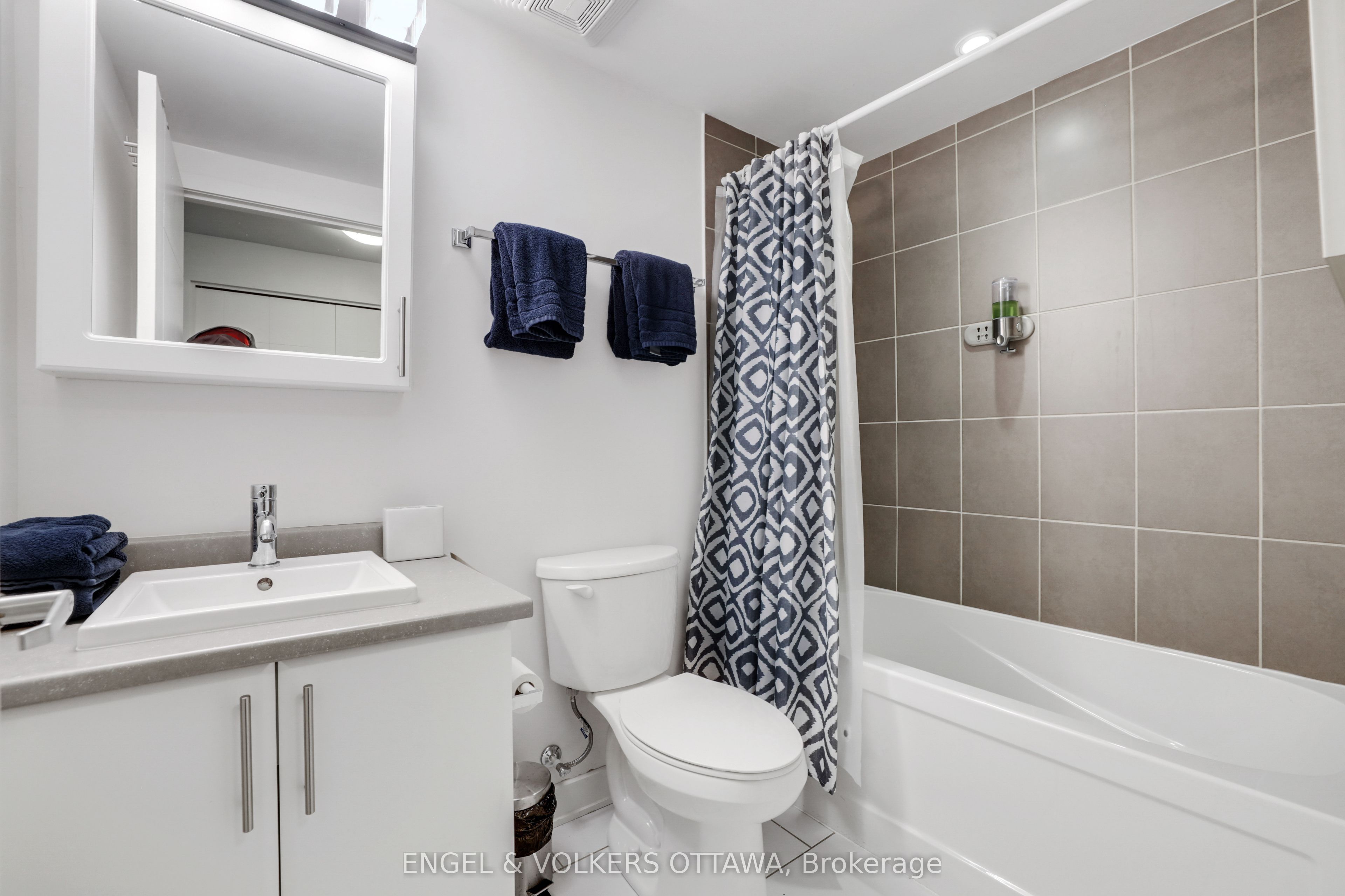 #404 - 179 Metcalfe Street Property Photo 28