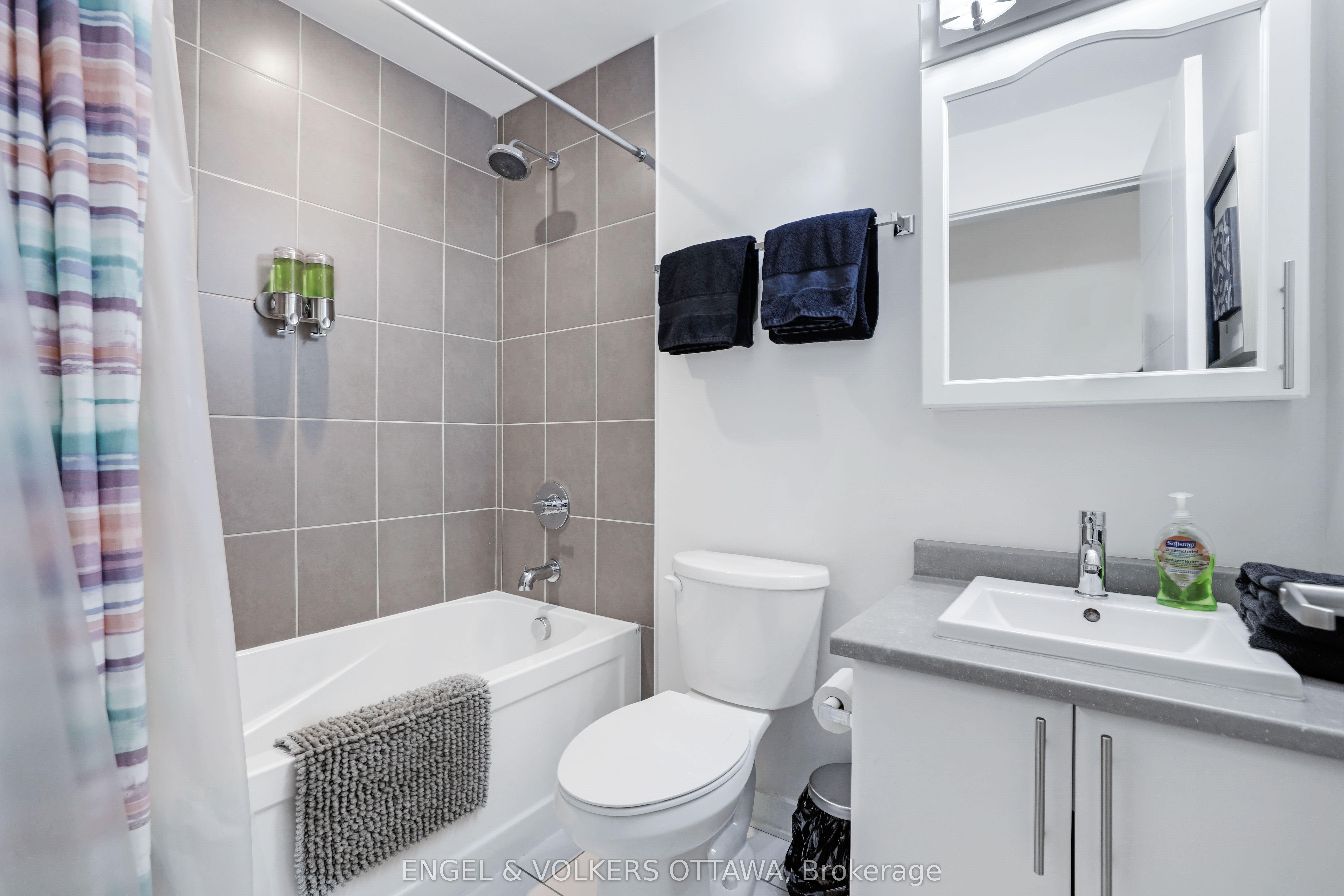 #404 - 179 Metcalfe Street Property Photo 31