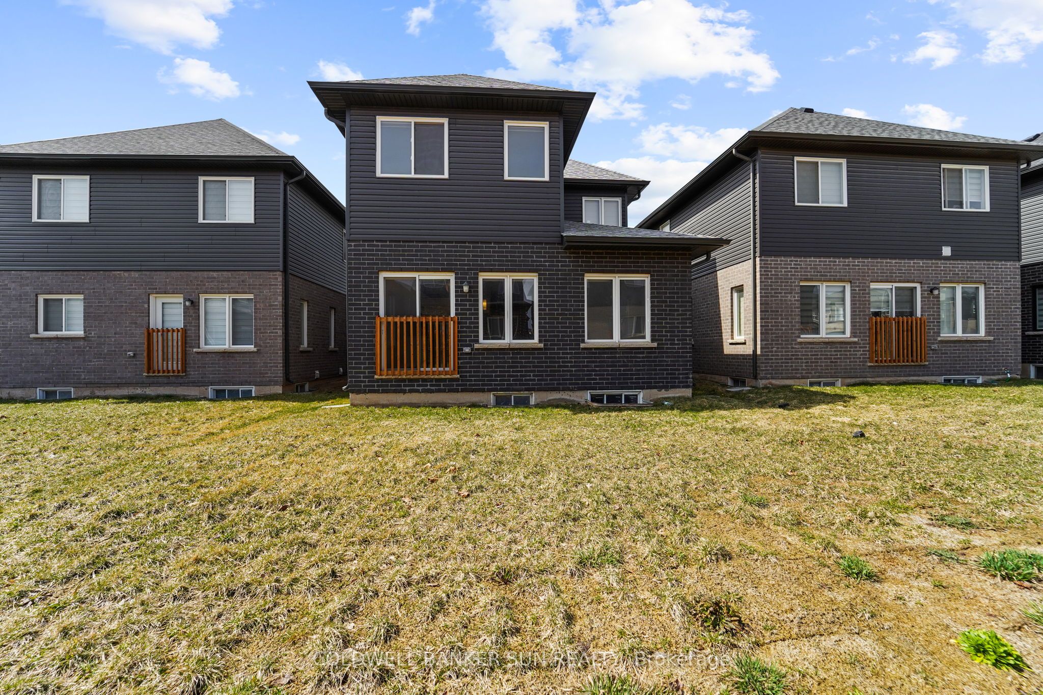 107 Louise Street Property Photo 40