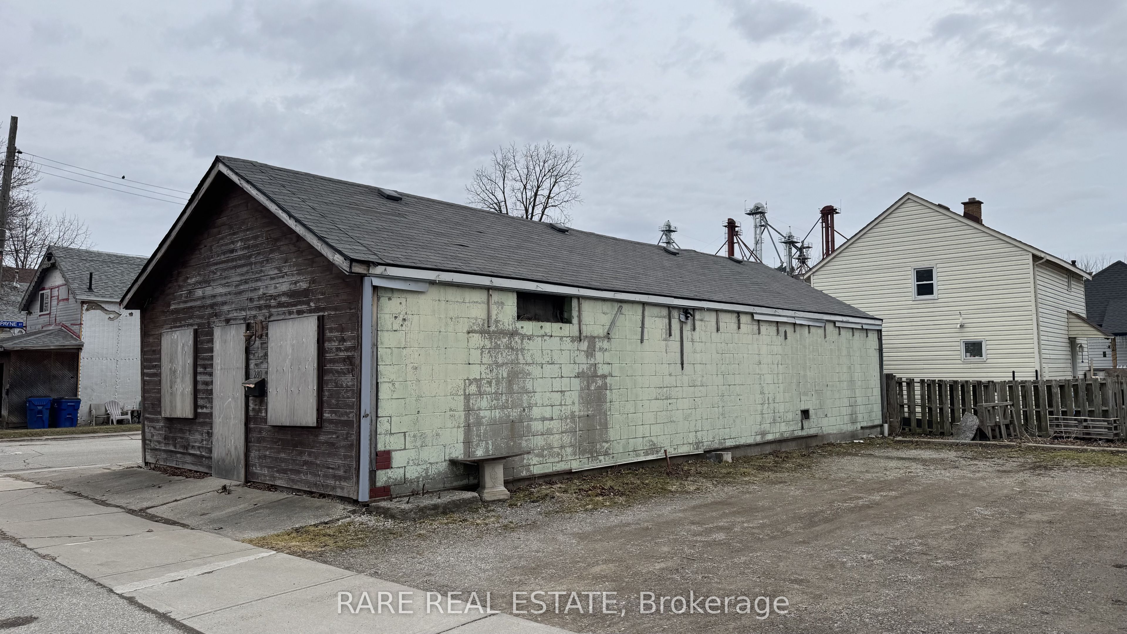 280 Park Street Property Photo 1