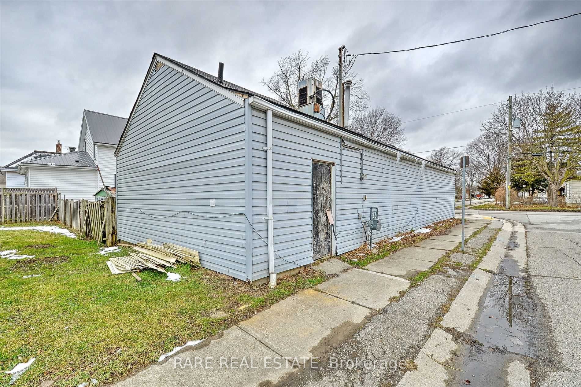 280 Park Street Property Photo 7