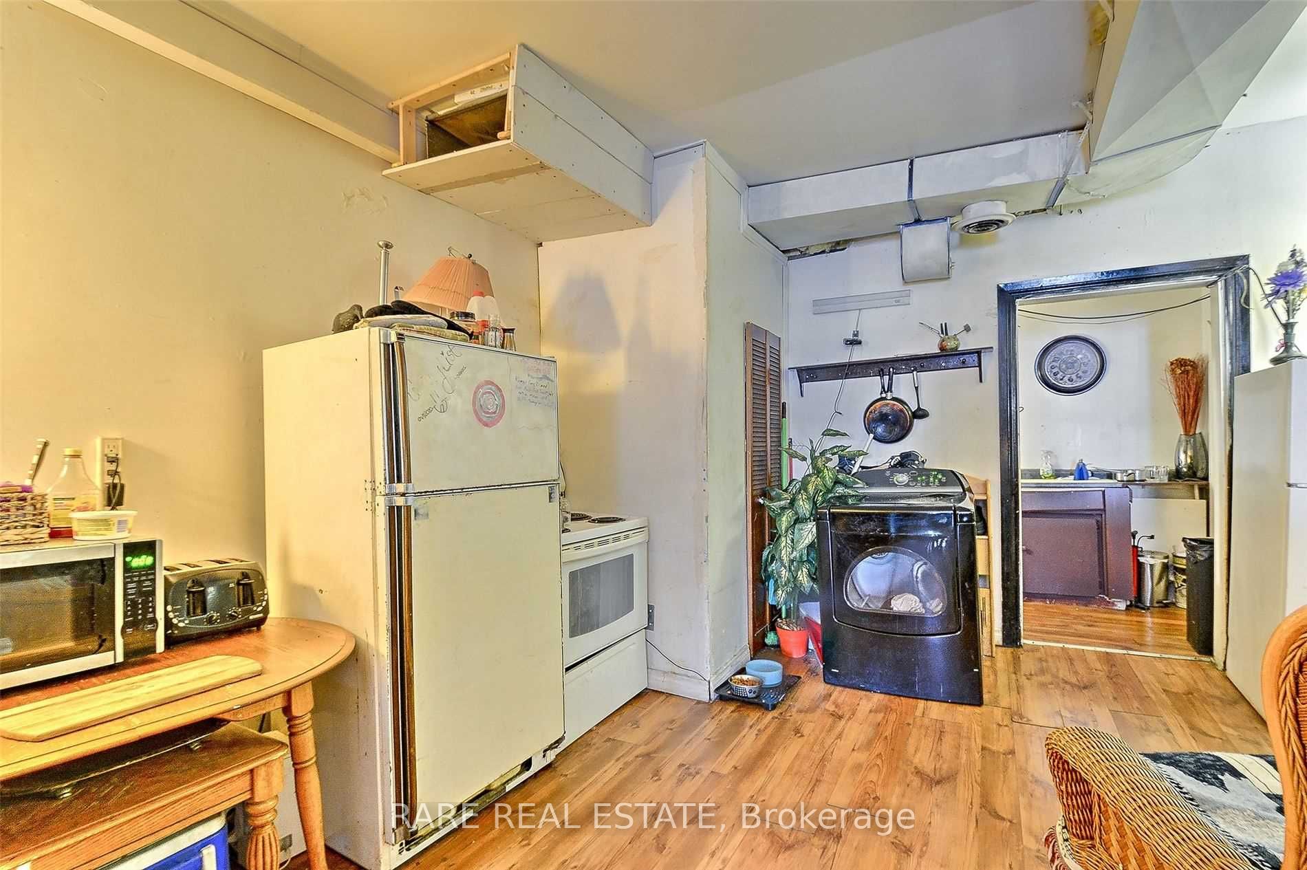 280 Park Street Property Photo 9