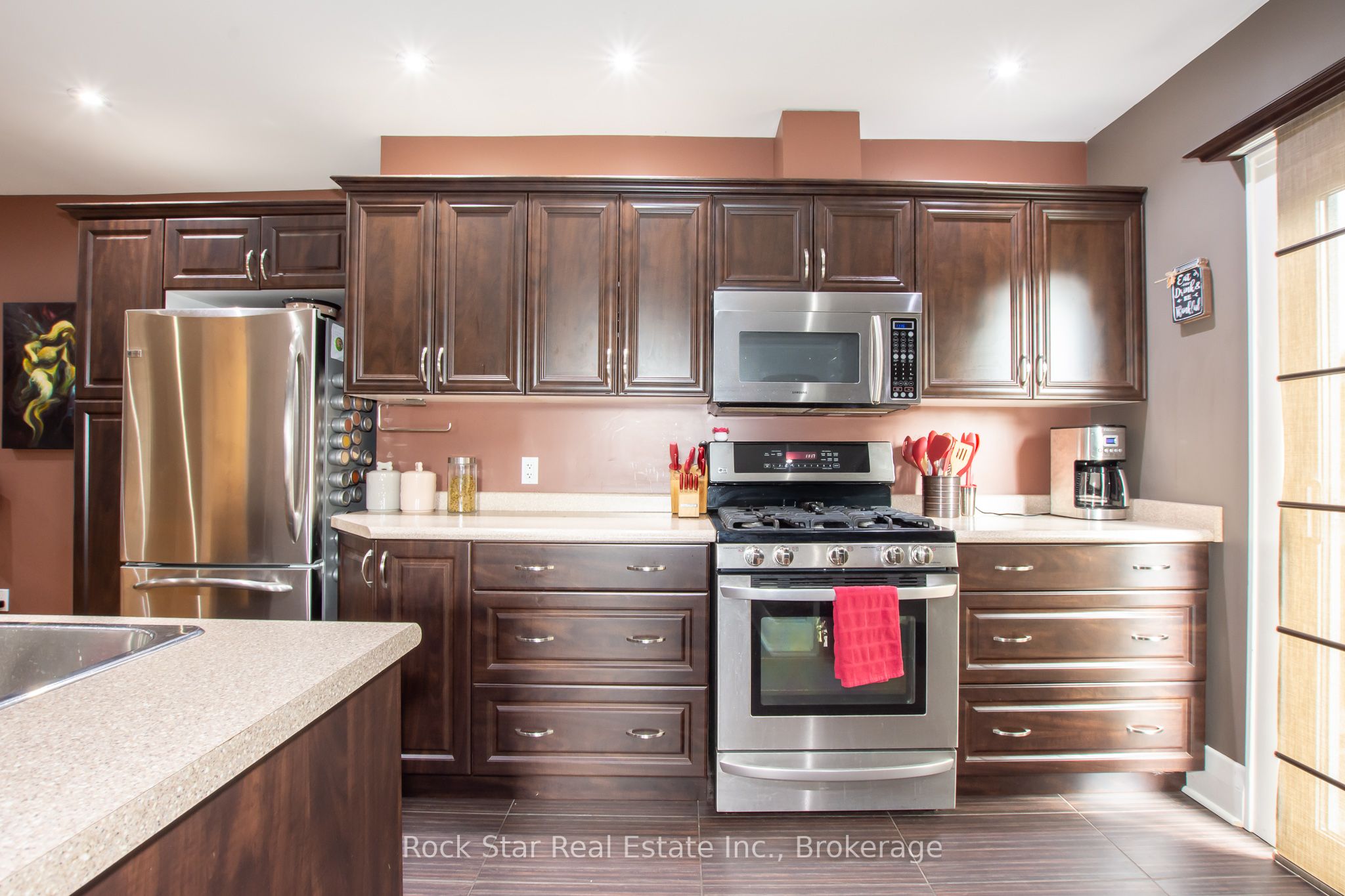 225 Chaffey Street Property Photo 4