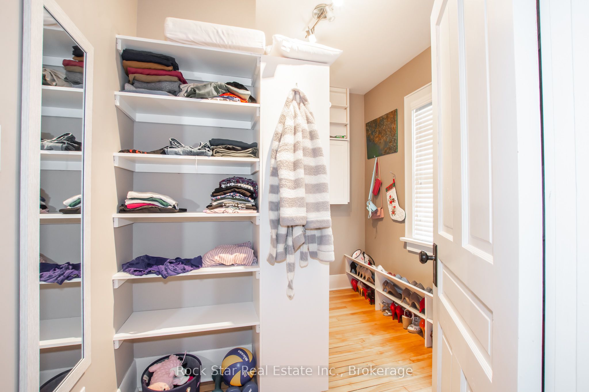 225 Chaffey Street Property Photo 11