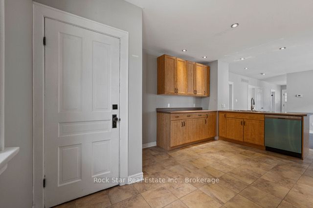 225 Chaffey Street Property Photo 18
