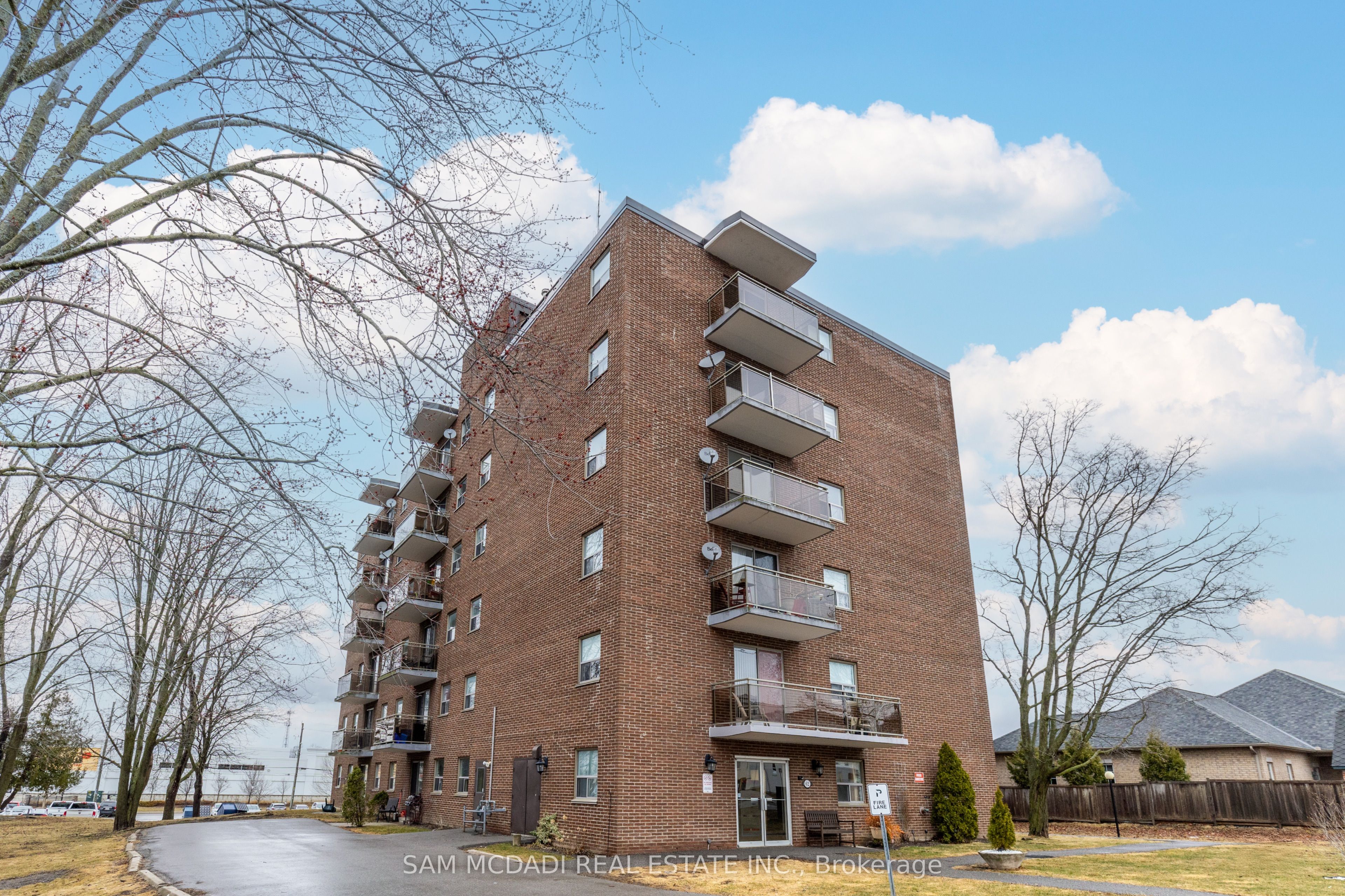 #403 - 62 Spencer Street Property Photo 1