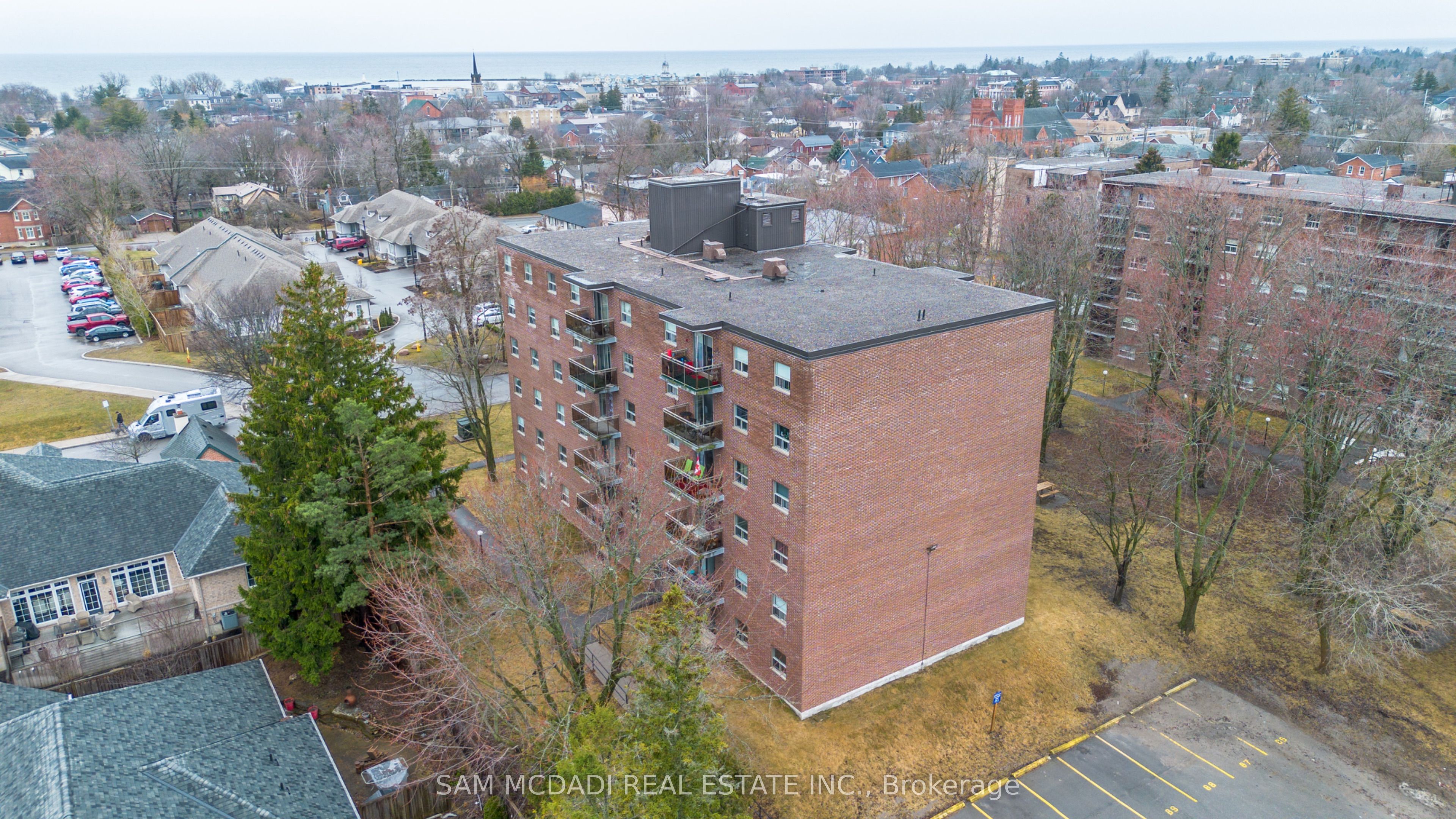 #403 - 62 Spencer Street Property Photo 28