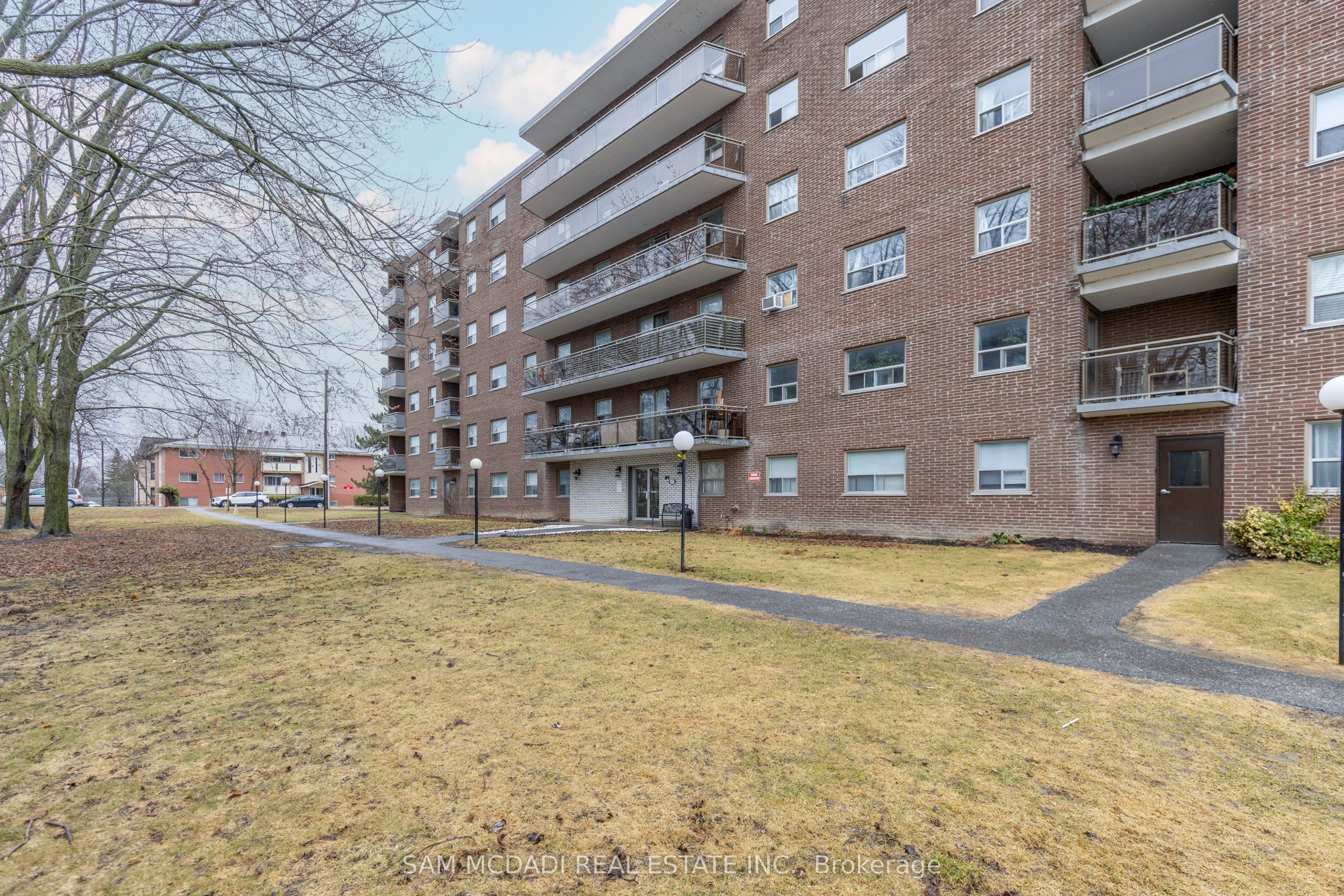 #204 - 47 Munroe Street Property Photo 3