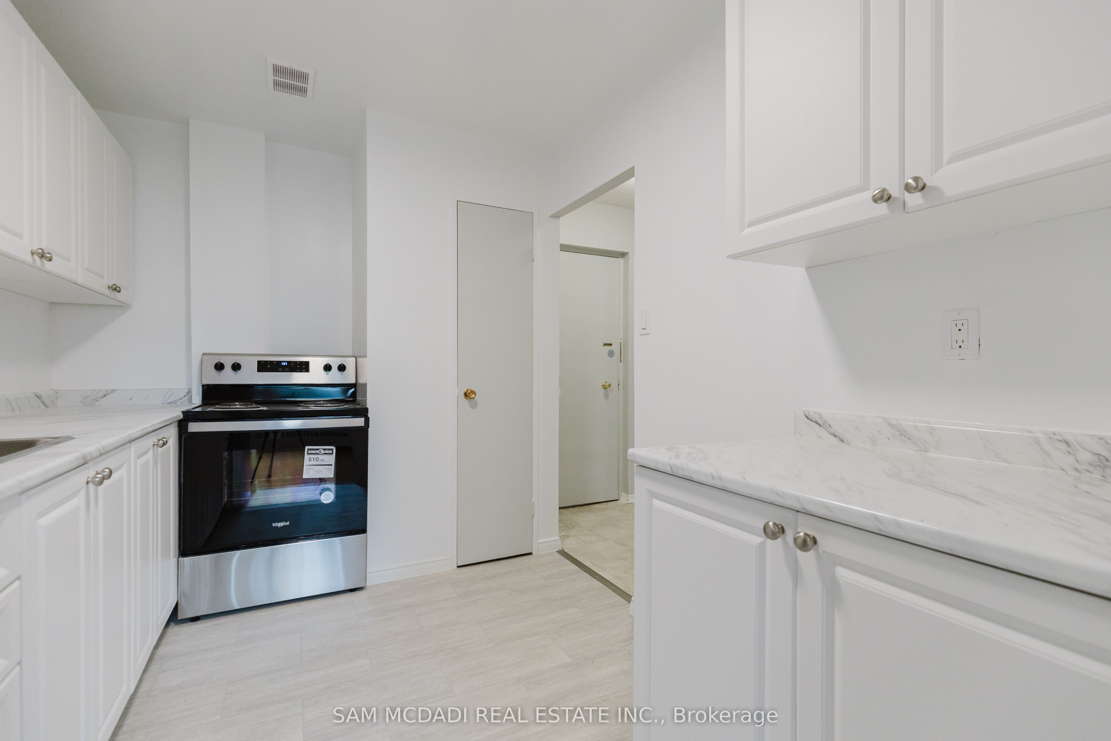 #204 - 47 Munroe Street Property Photo 9