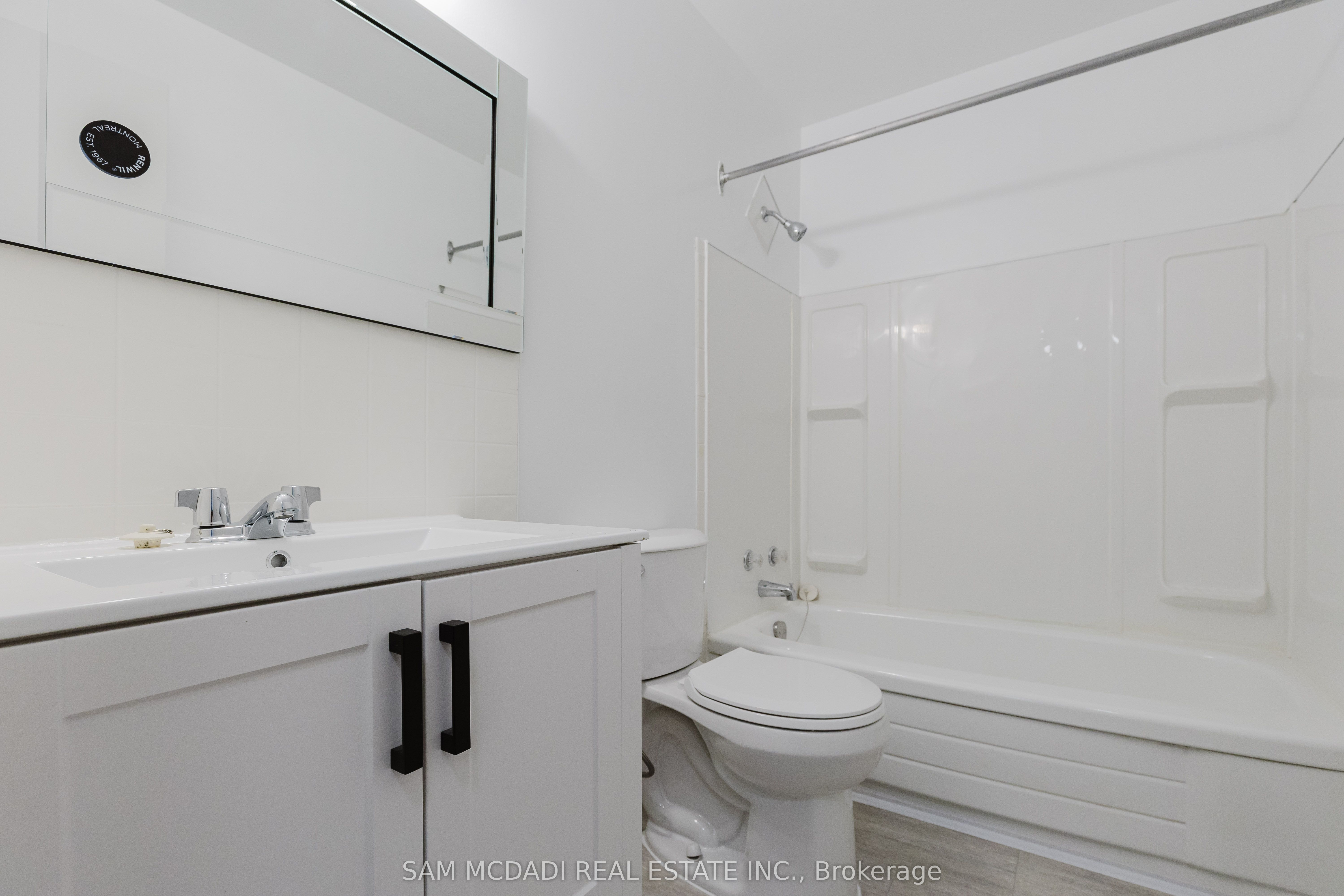 #204 - 47 Munroe Street Property Photo 17