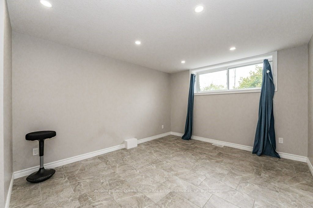 486 College Avenue Property Photo 9