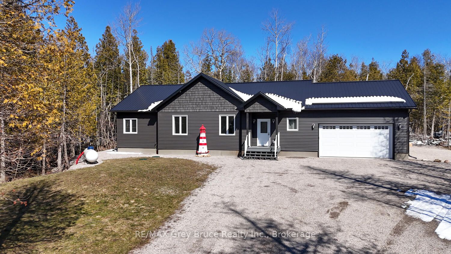 32 Devils Gln Property Photo 1
