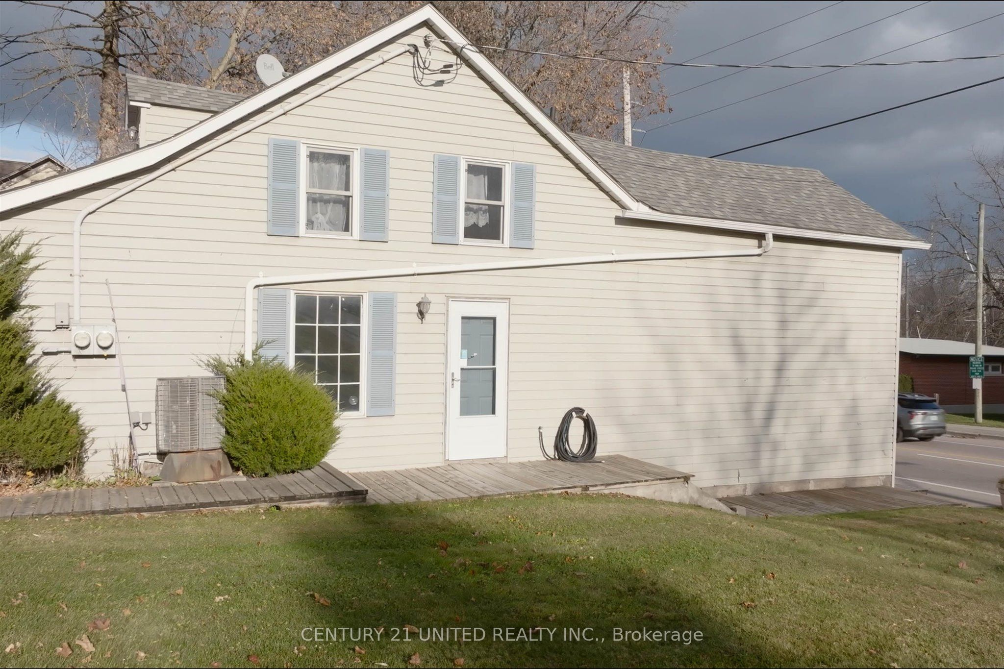 4272 Highway 7 Property Photo 3