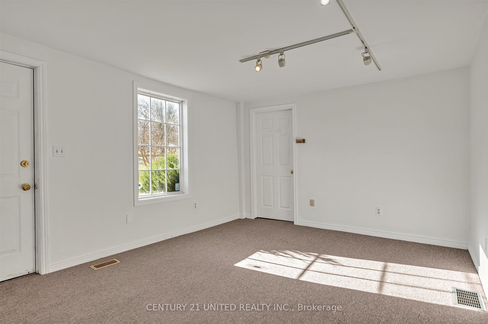 4272 Highway 7 Property Photo 12