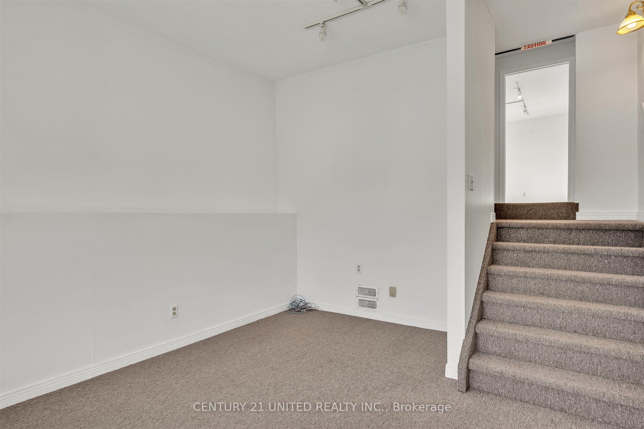 4272 Highway 7 Property Photo 16