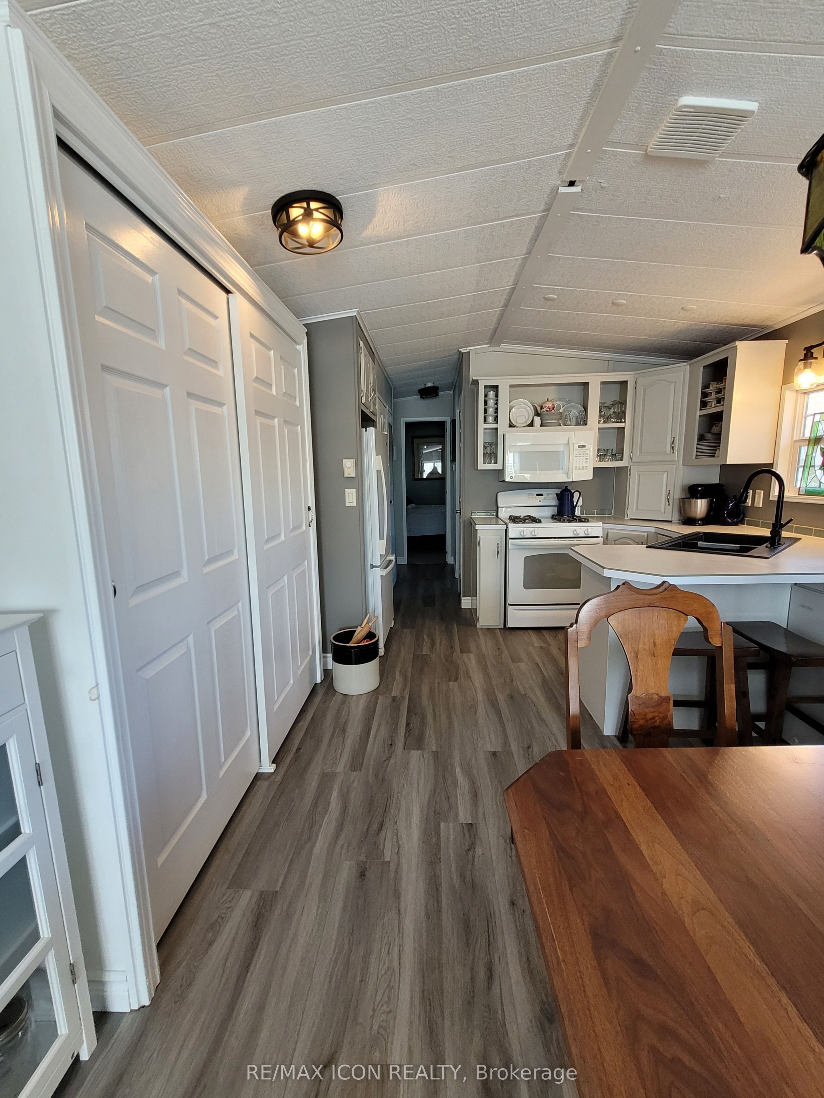 77307 Bluewater Highway 61 Water's Edge Property Photo 18