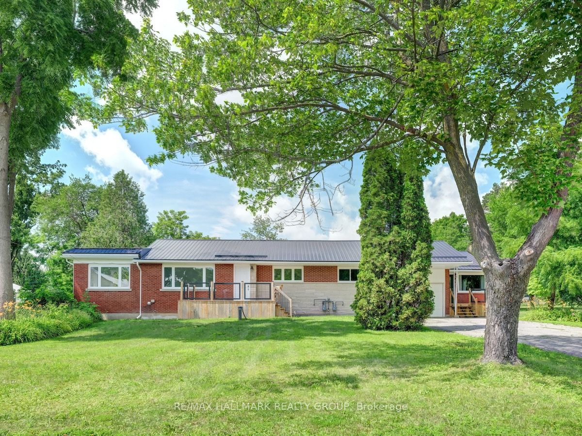 8692 Bank Street Property Photo