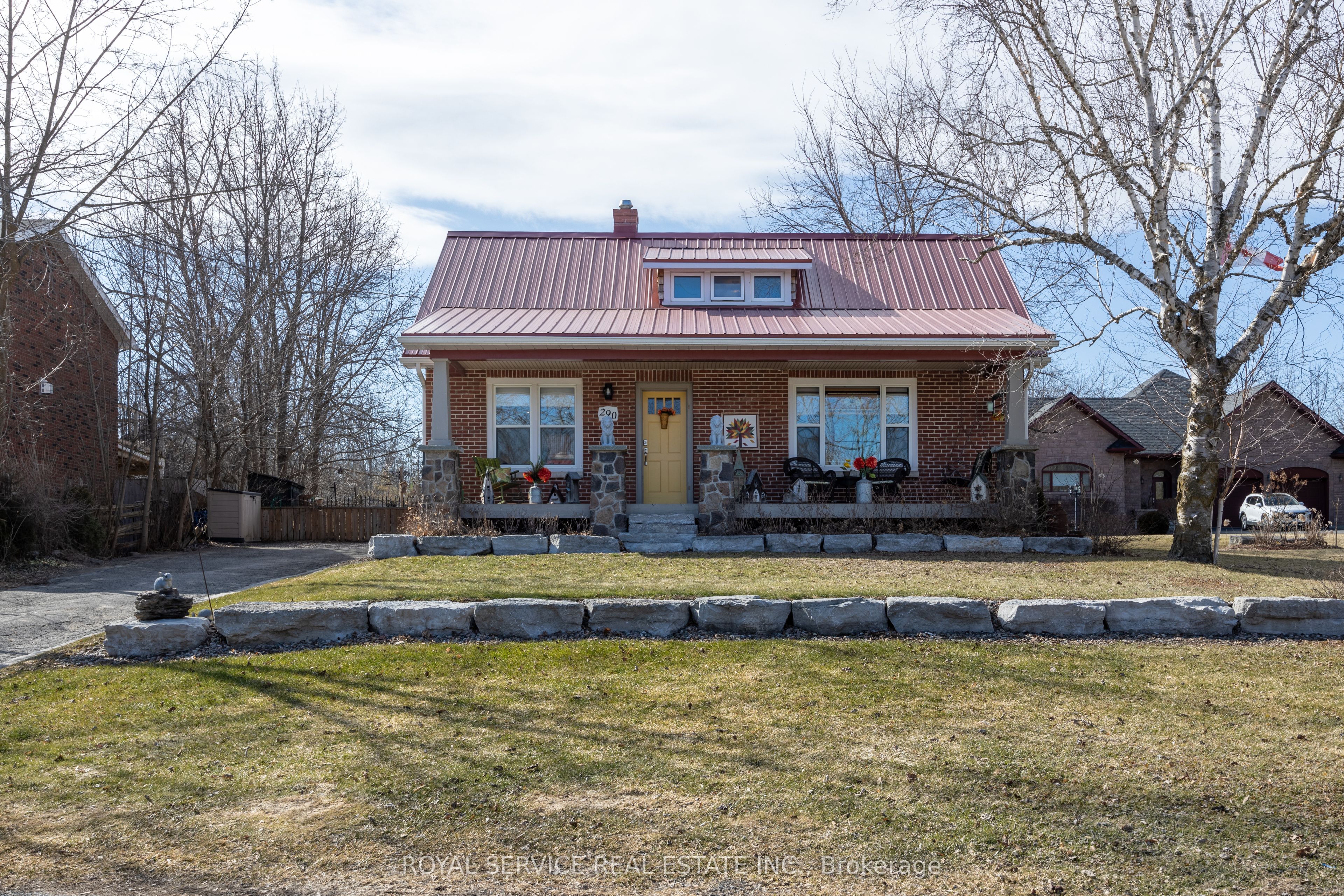 290 Grand Road Property Photo