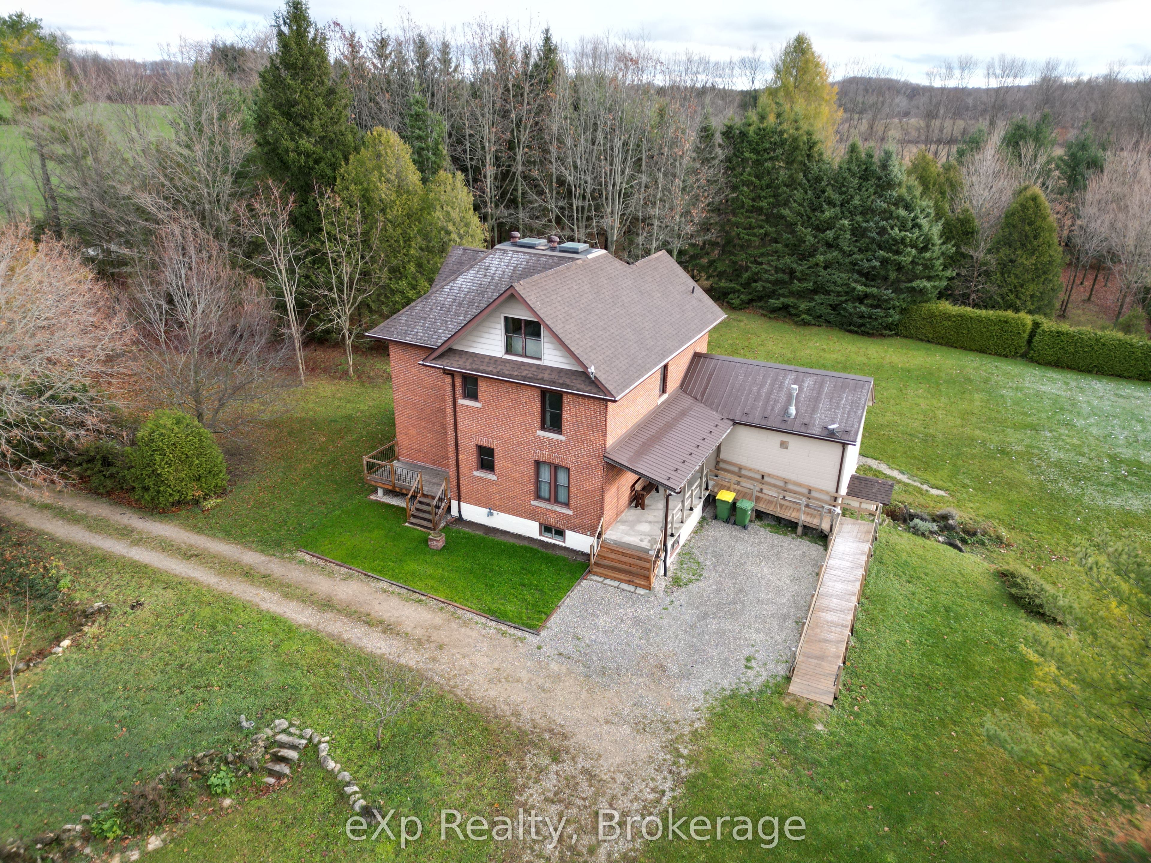 845064 Deviation Road Property Photo 3