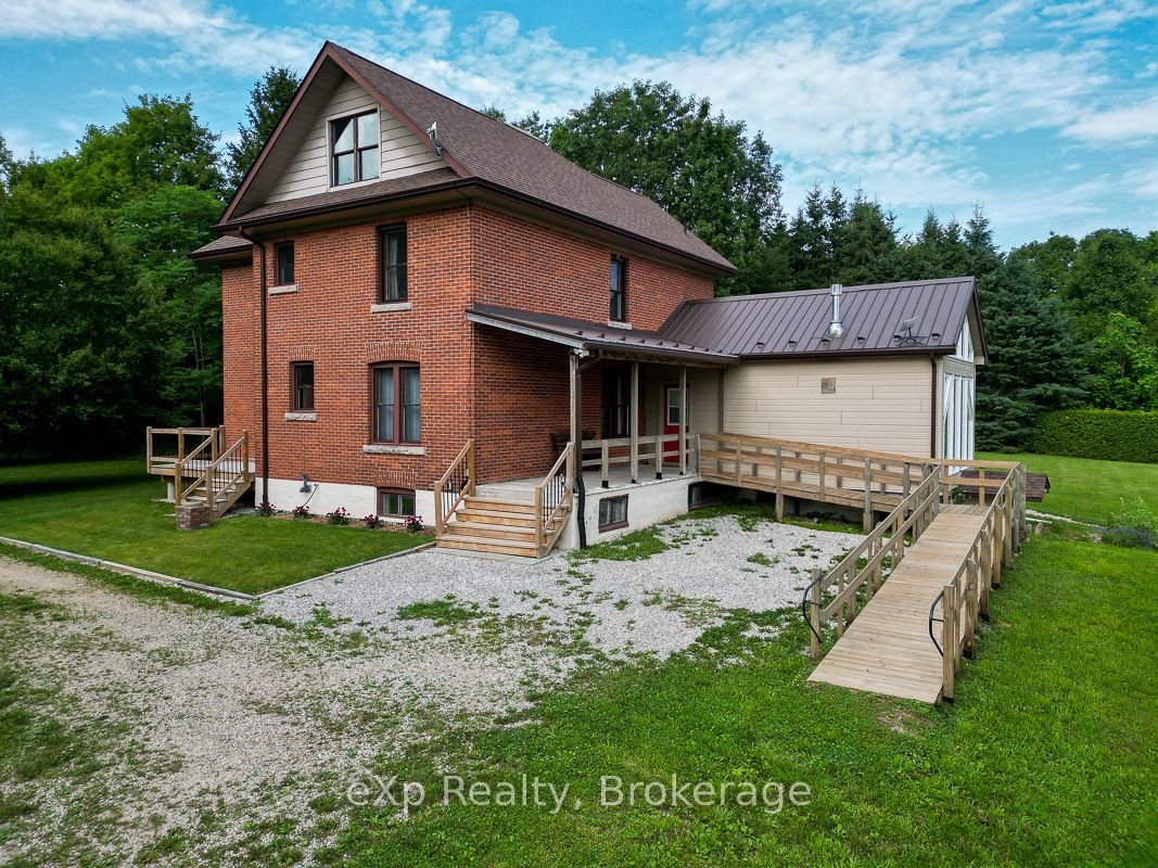 845064 Deviation Road Property Photo 6