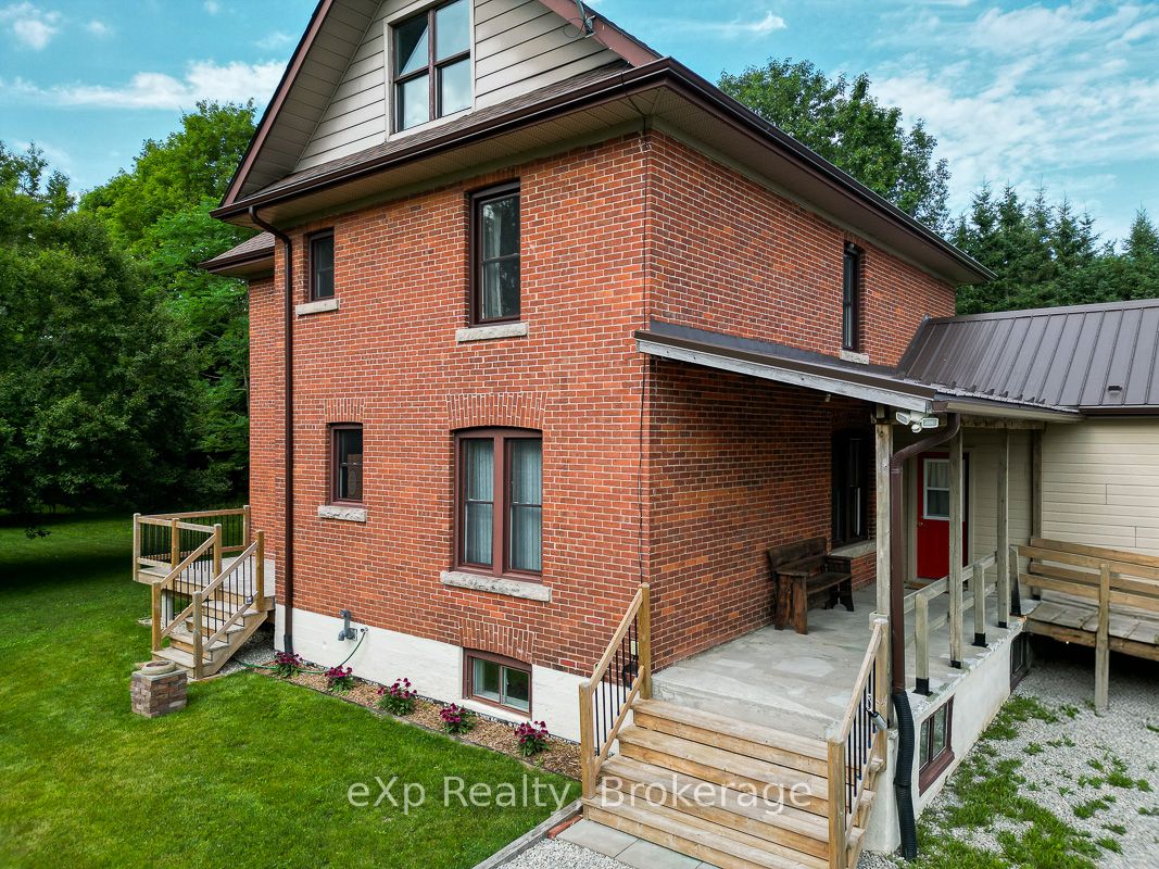 845064 Deviation Road Property Photo 7