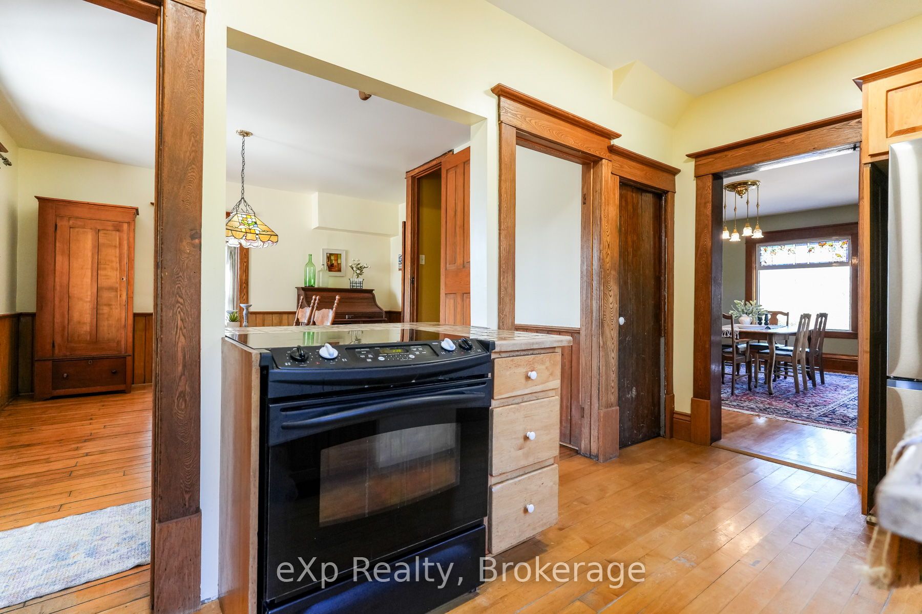 845064 Deviation Road Property Photo 19