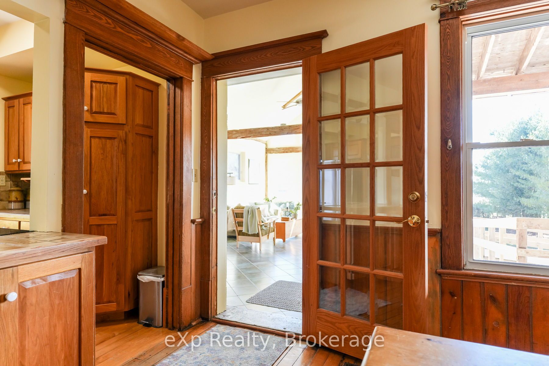 845064 Deviation Road Property Photo 22