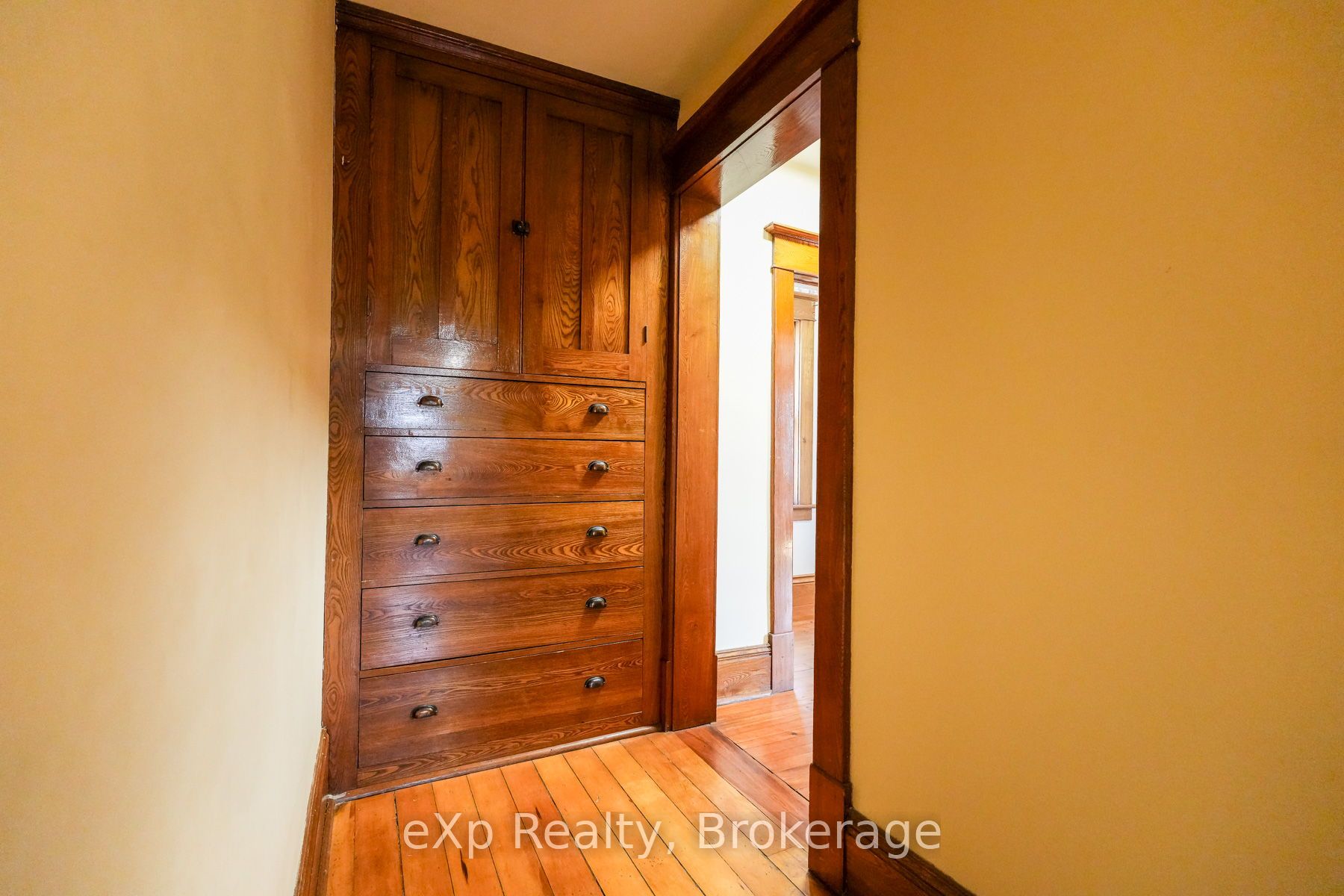 845064 Deviation Road Property Photo 29