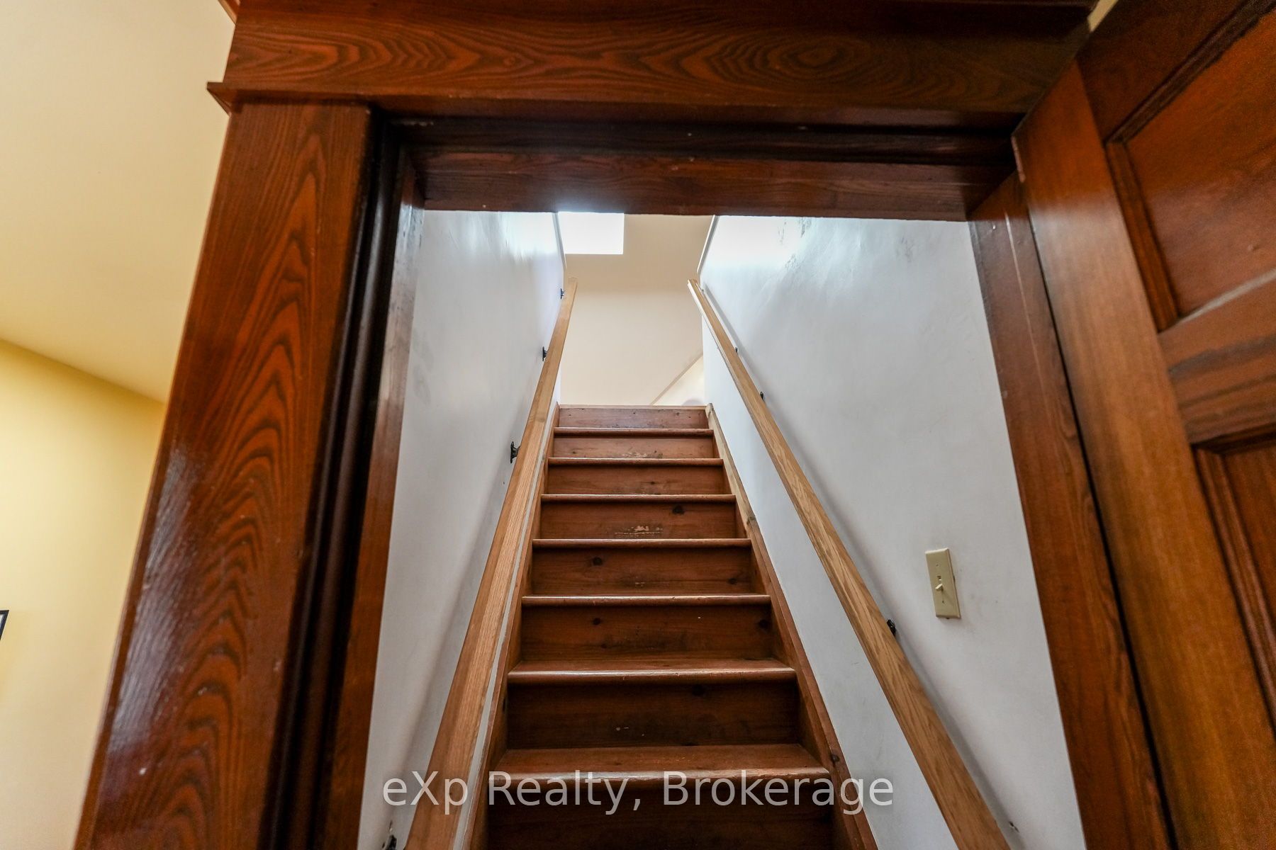 845064 Deviation Road Property Photo 35